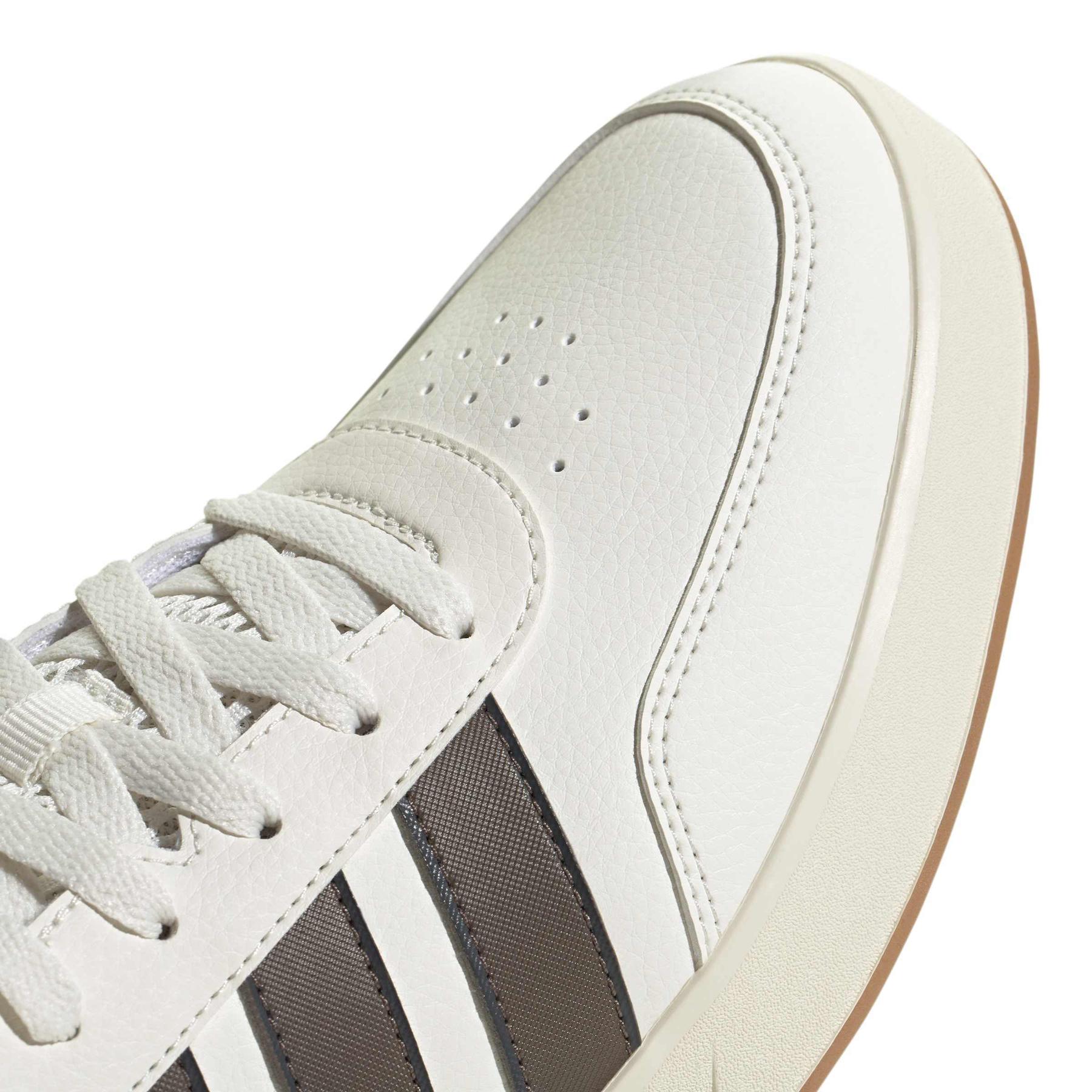product/a/d/adidas_jq6074_8_footwear_photography_detail_view_1_white-nw091625.jpg