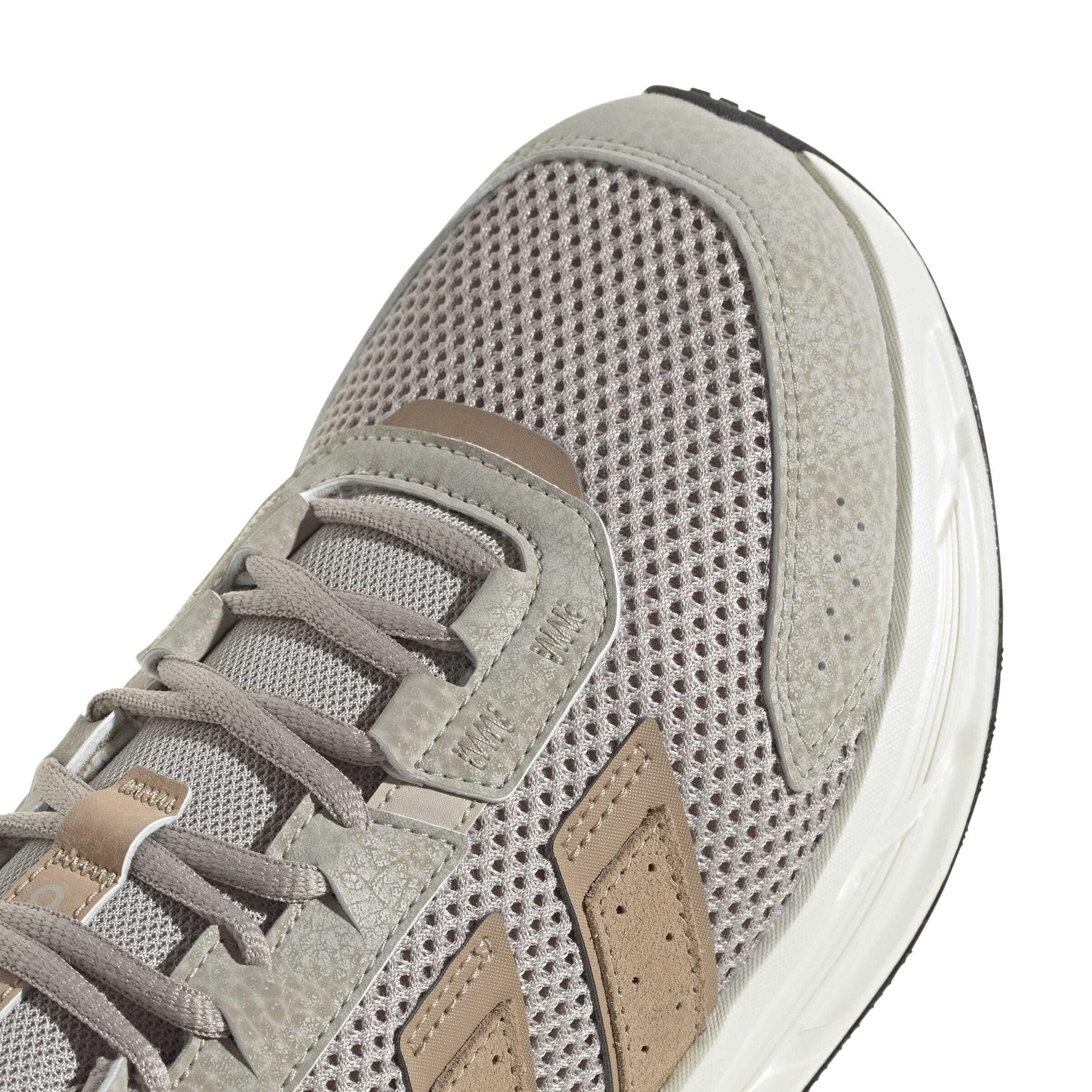 product/a/d/adidas_jq6081_9_footwear_photography_detail_view_2_white-nw091625.jpg
