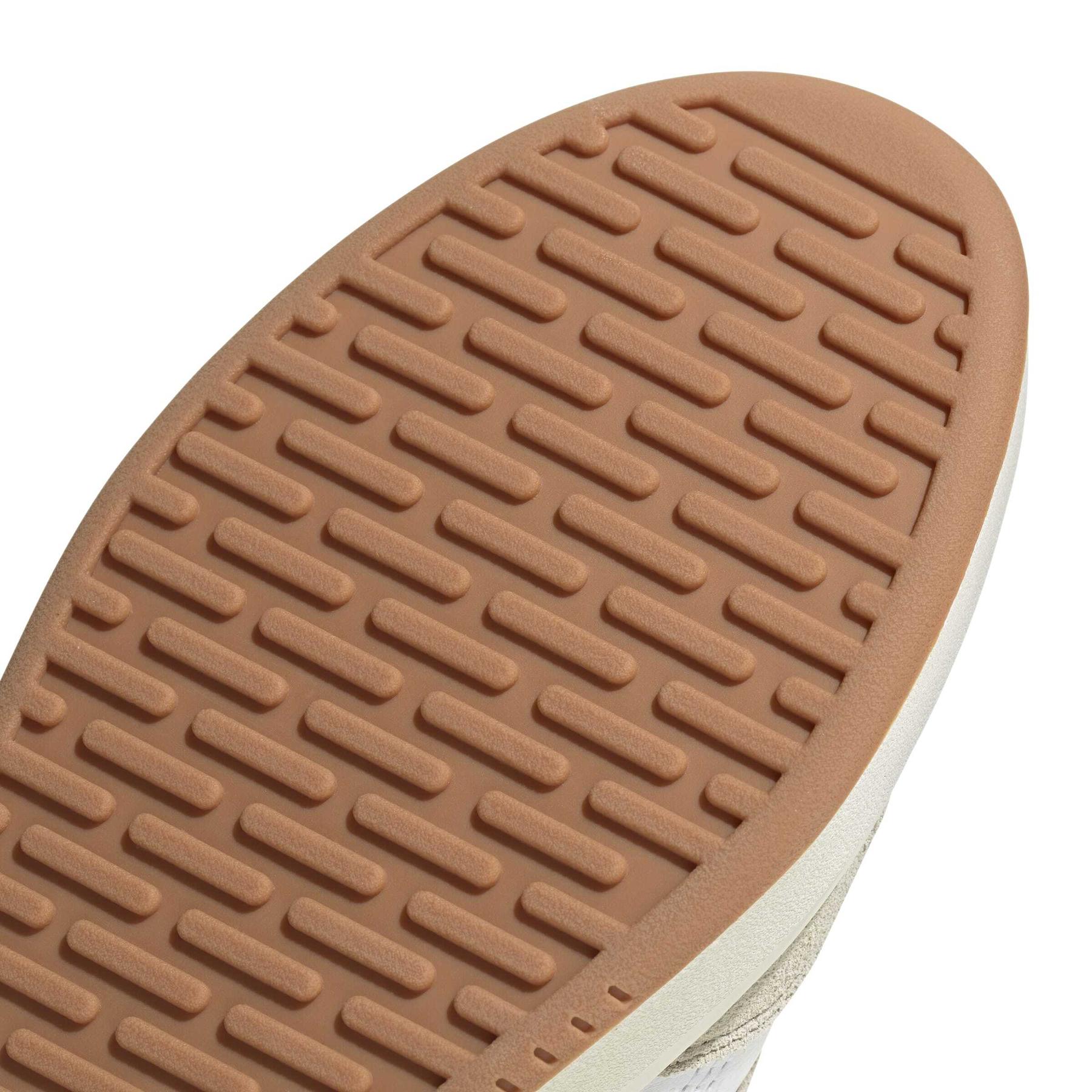 product/a/d/adidas_jq6108_8_footwear_photography_detail_view_1_white-nw091625.jpg