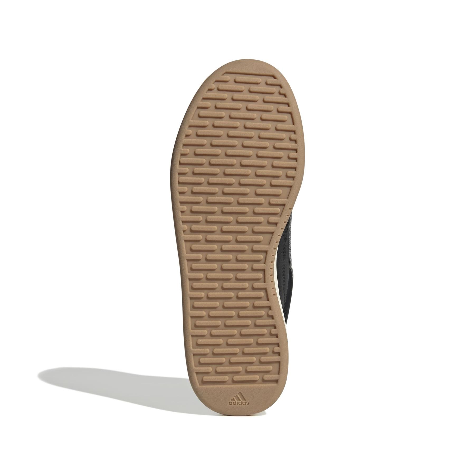 product/a/d/adidas_jq6109_4_footwear_photography_bottom_view_white-nw091625.jpg