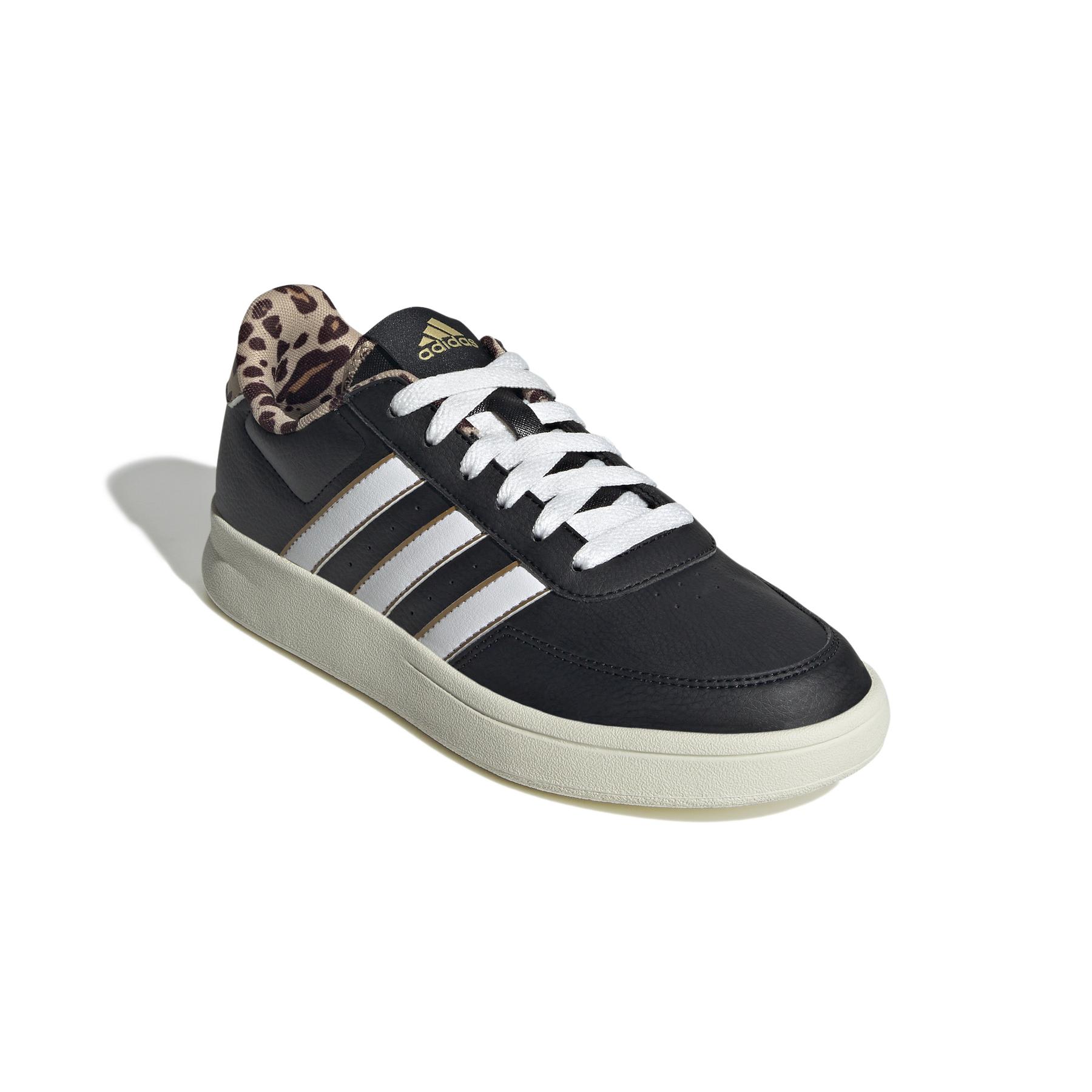product/a/d/adidas_jq7412_6_footwear_photography_front_lateral_top_view_white-nw091625.jpg