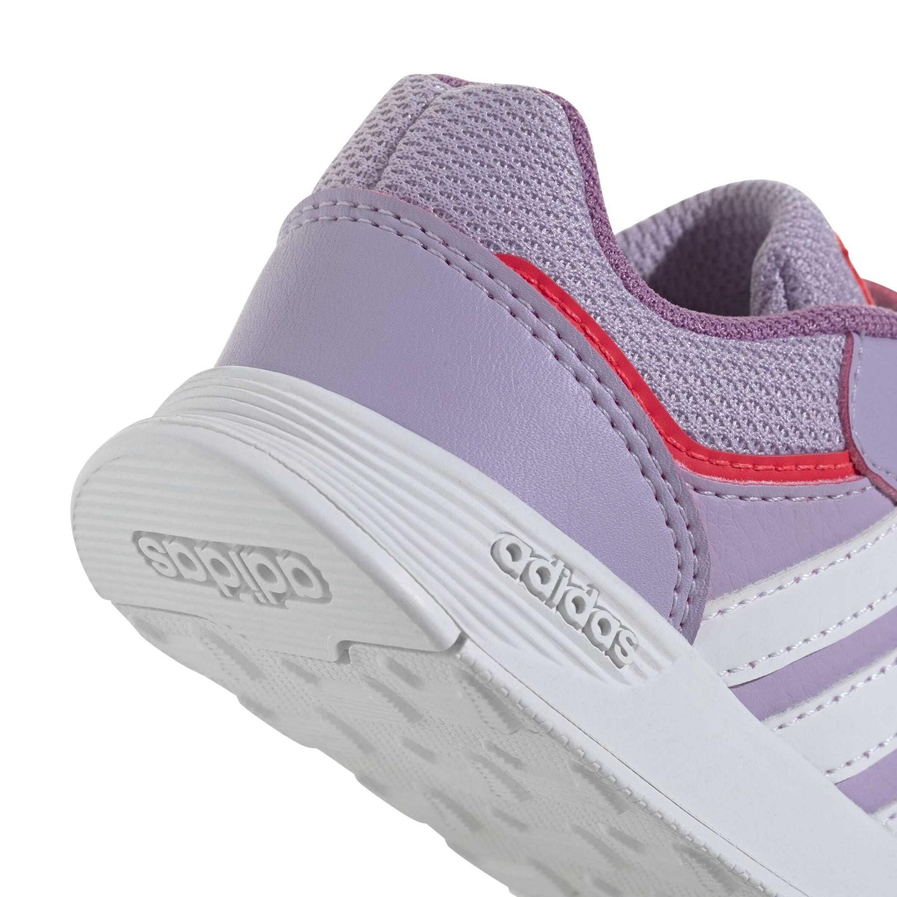 product/a/d/adidas_jq8094_8_footwear_photography_detail_view_1_white-nw091625.jpg