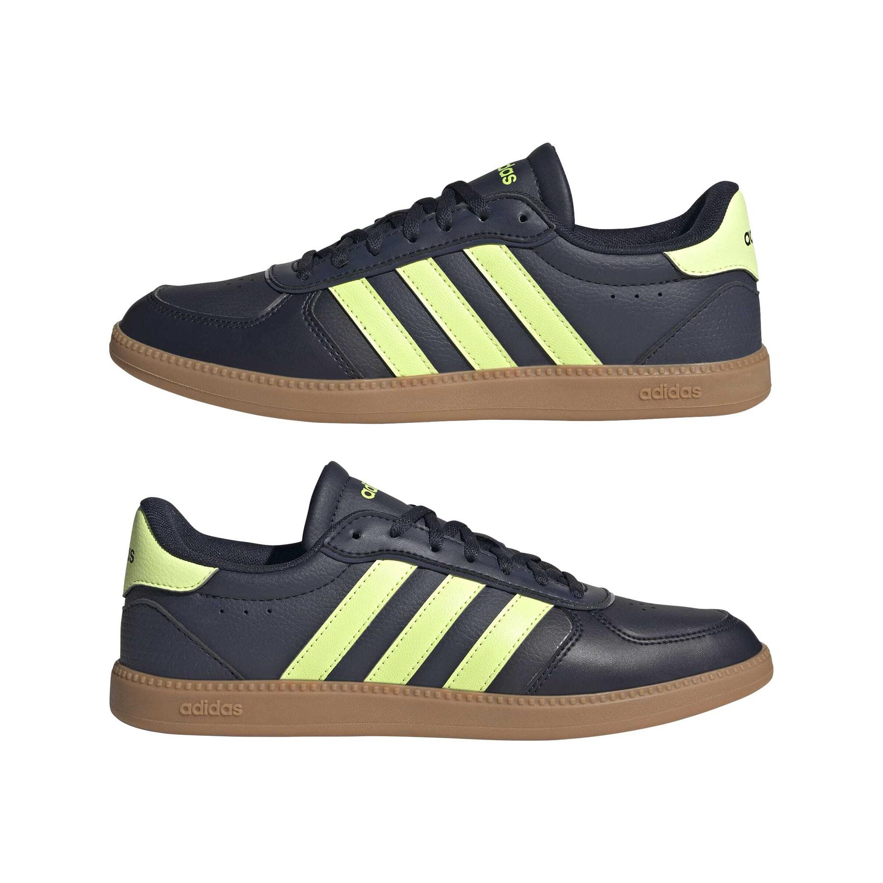 product/a/d/adidas_jq8265_10_footwear_photography_mirrored_pair_view_white-nw091625.jpg