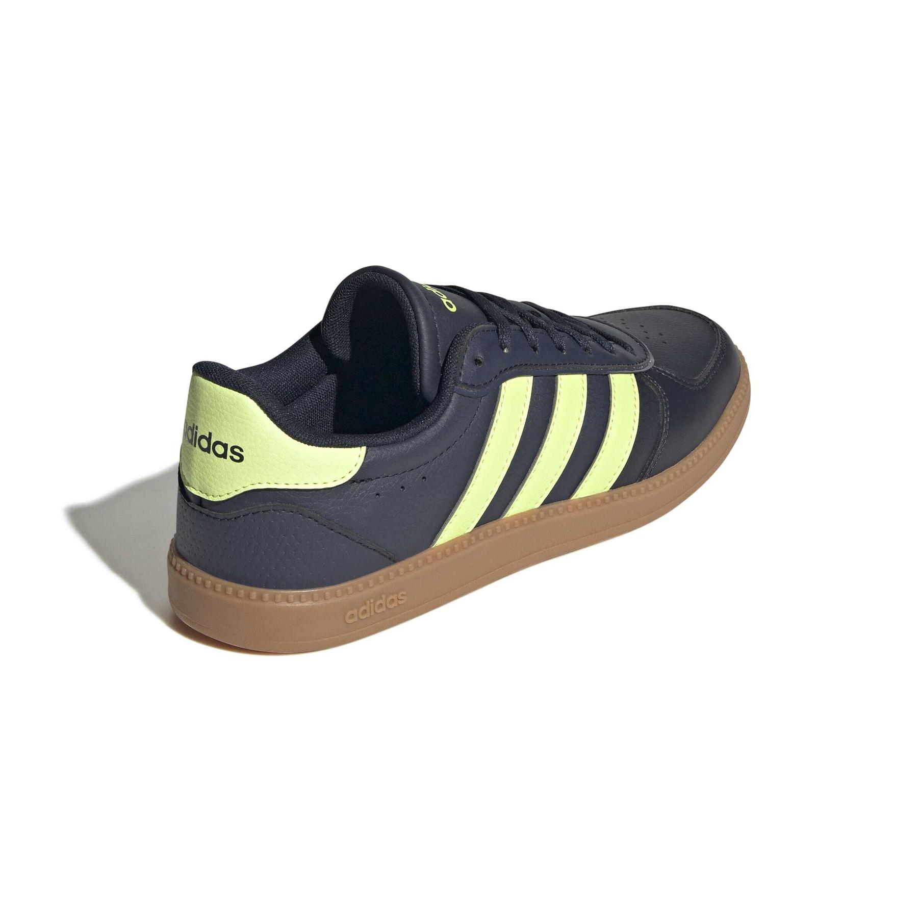product/a/d/adidas_jq8265_7_footwear_photography_back_lateral_top_view_white-nw091625.jpg