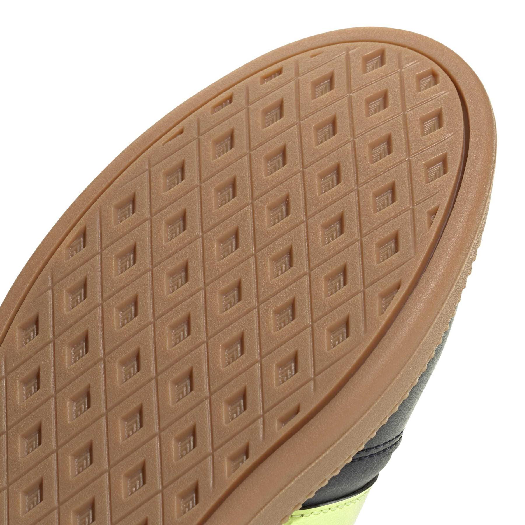 product/a/d/adidas_jq8265_9_footwear_photography_detail_view_2_white-nw091625.jpg