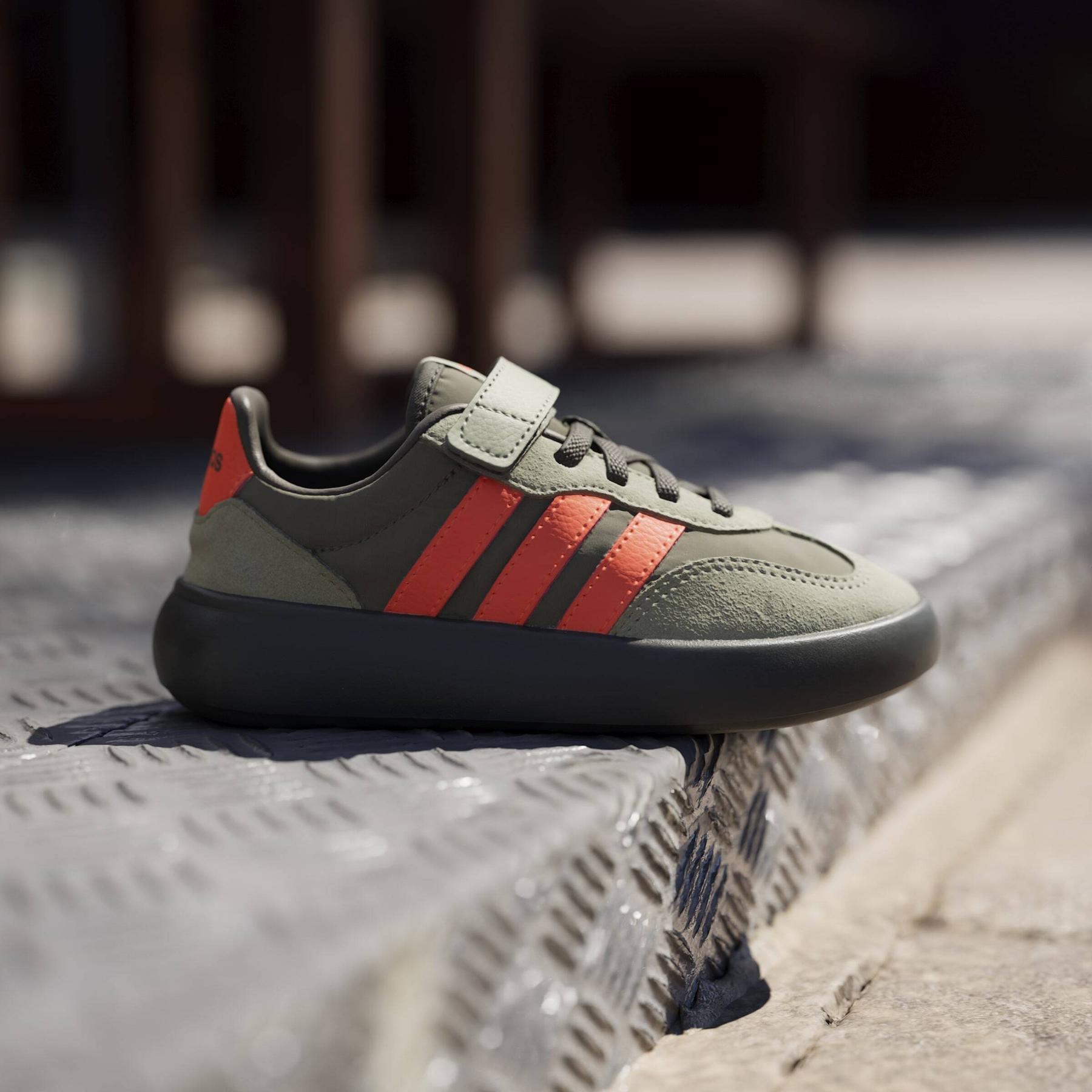 product/a/d/adidas_jq8849_16_footwear_photography_heromrktng_view_3-nw091625.jpg