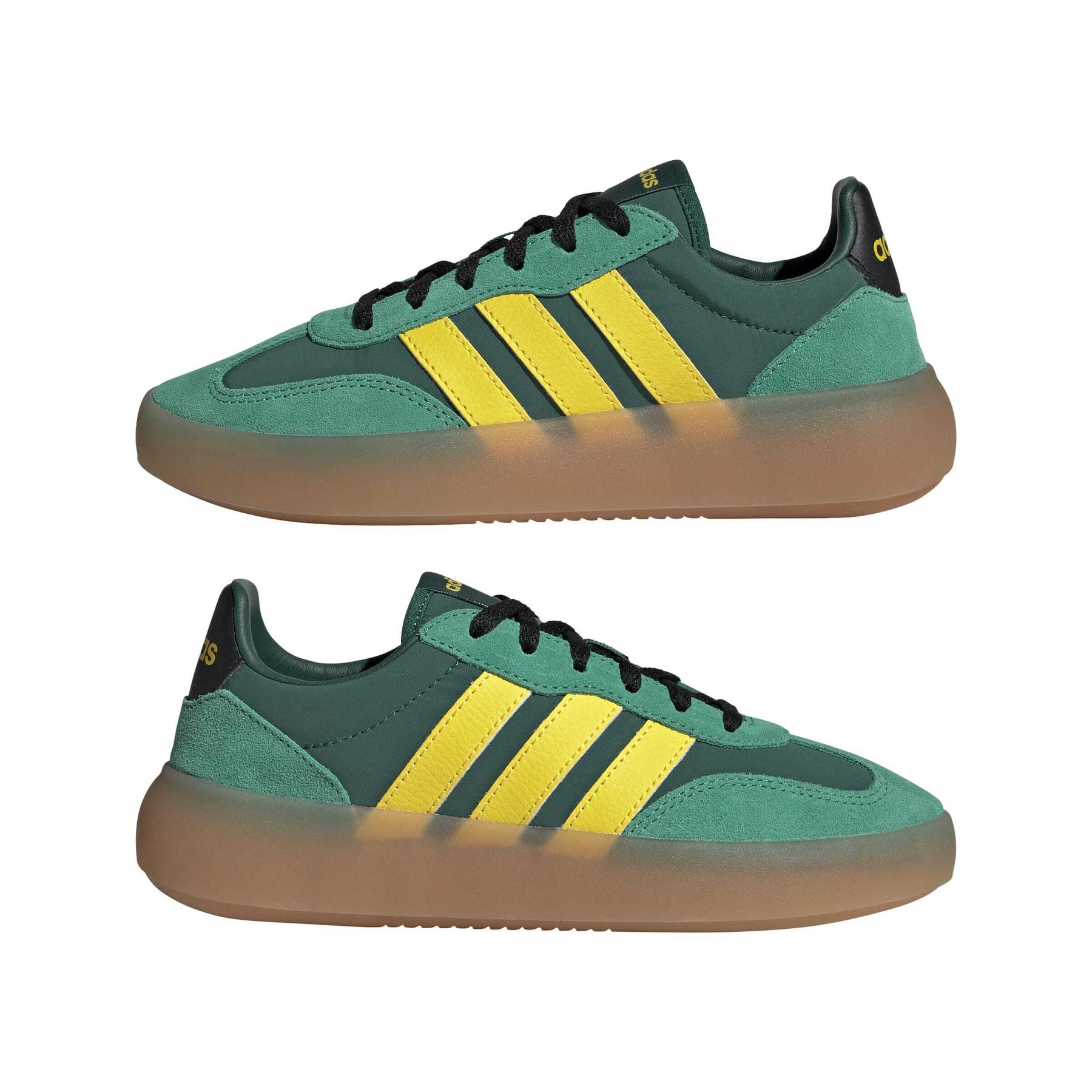 product/a/d/adidas_jq8852_10_footwear_photography_mirrored_pair_view_white-nw091625.jpg