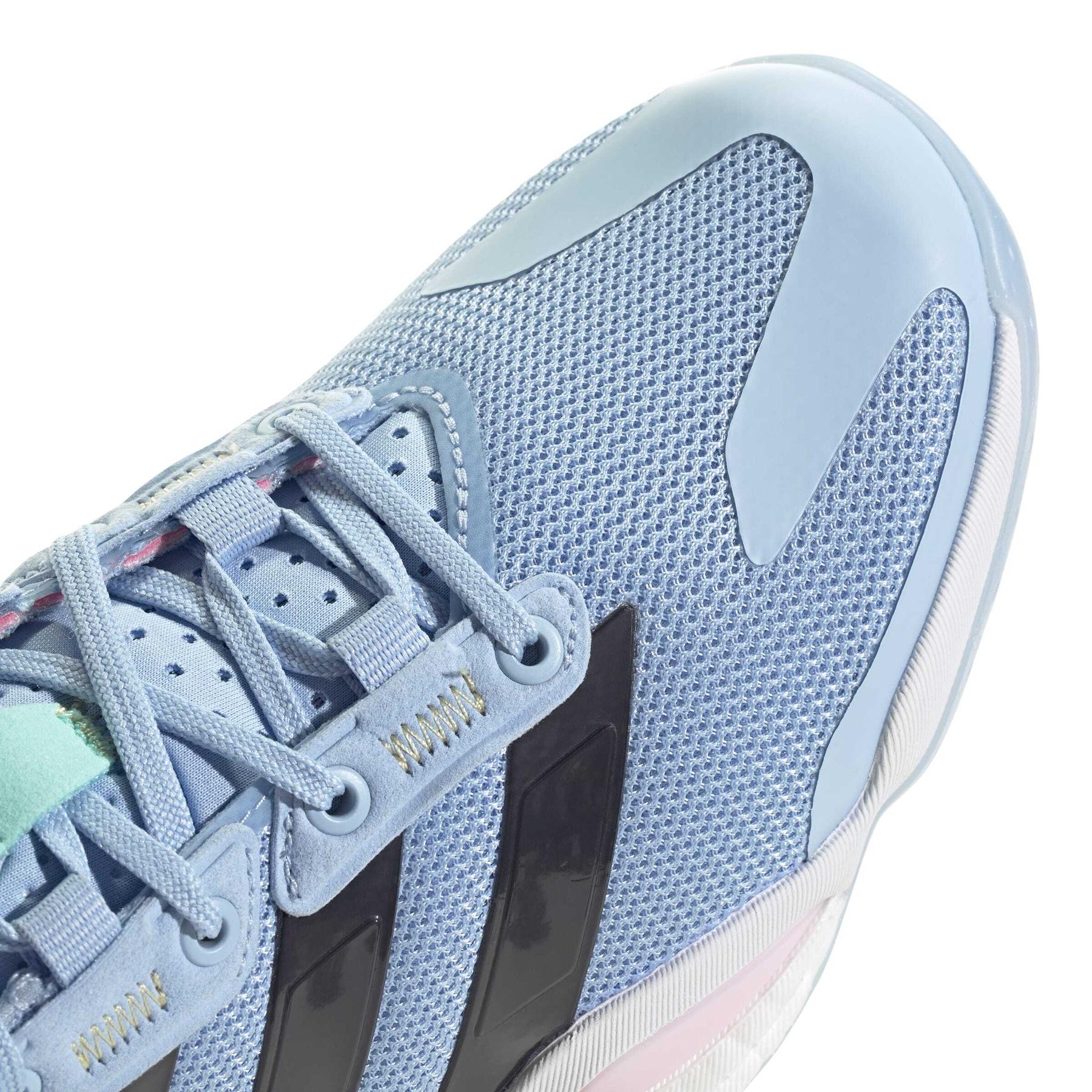 product/a/d/adidas_jq9197_8_footwear_photography_detail_view_1_white.jpg