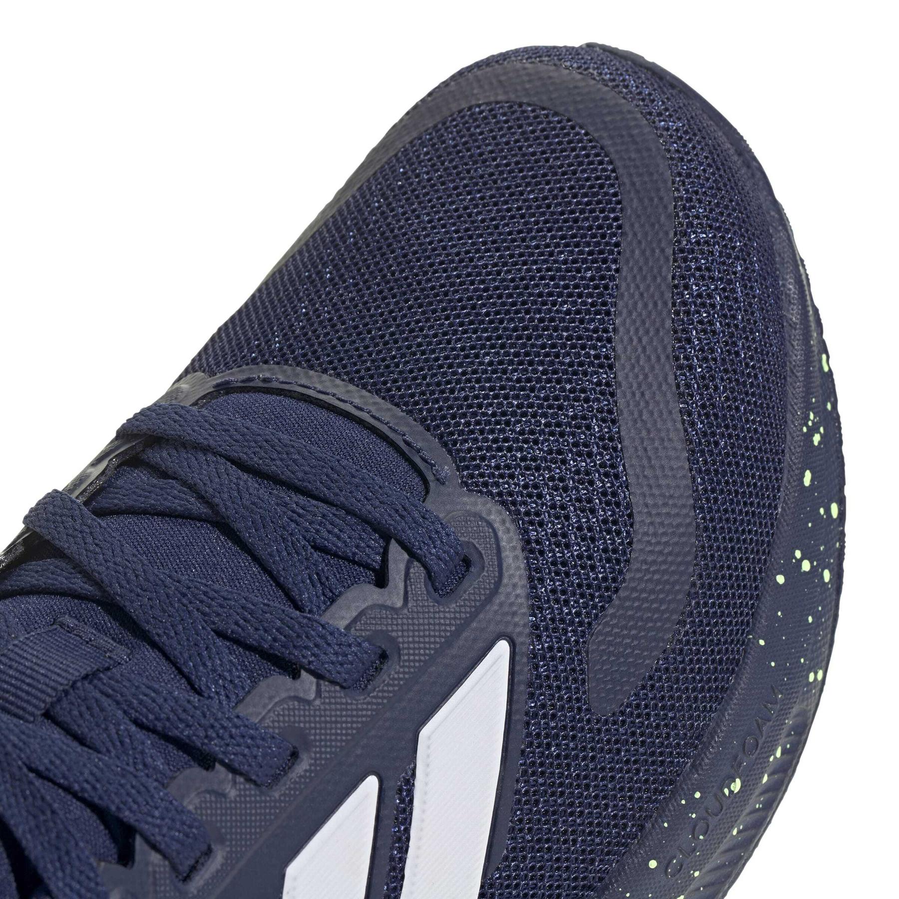 product/a/d/adidas_jq9781_9_footwear_photography_detail_view_2_white-nw091625.jpg