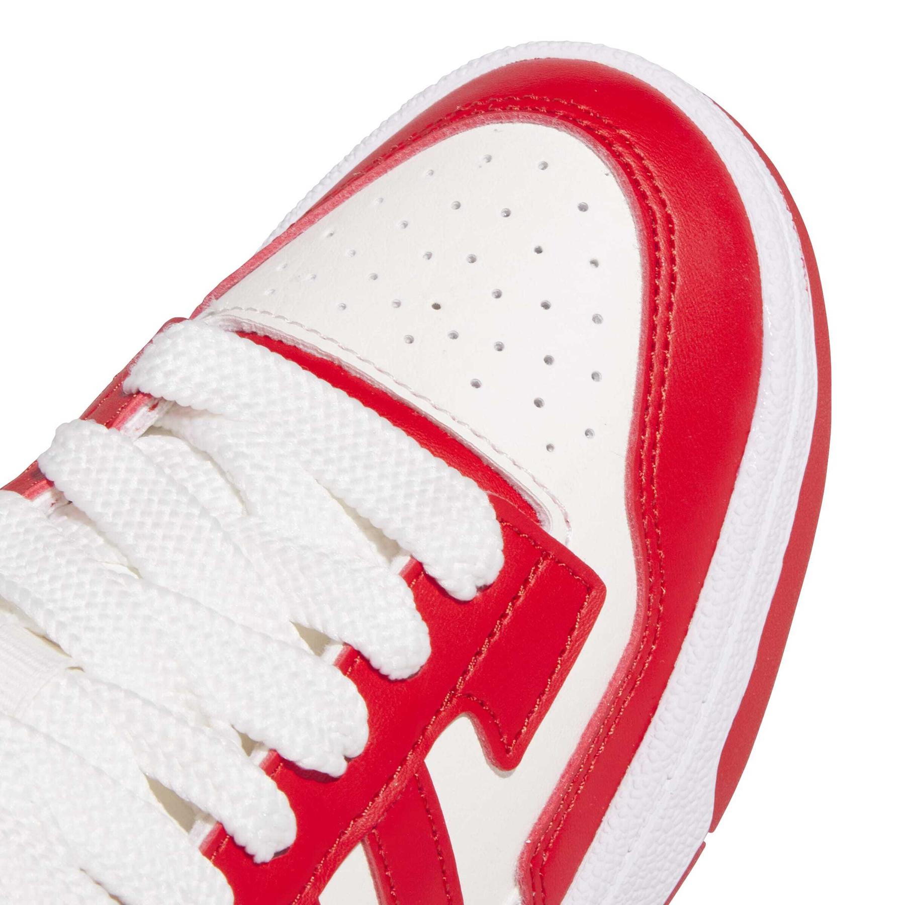 product/a/d/adidas_jr0164_8_footwear_photography_detail_view_1_white-nw091625.jpg