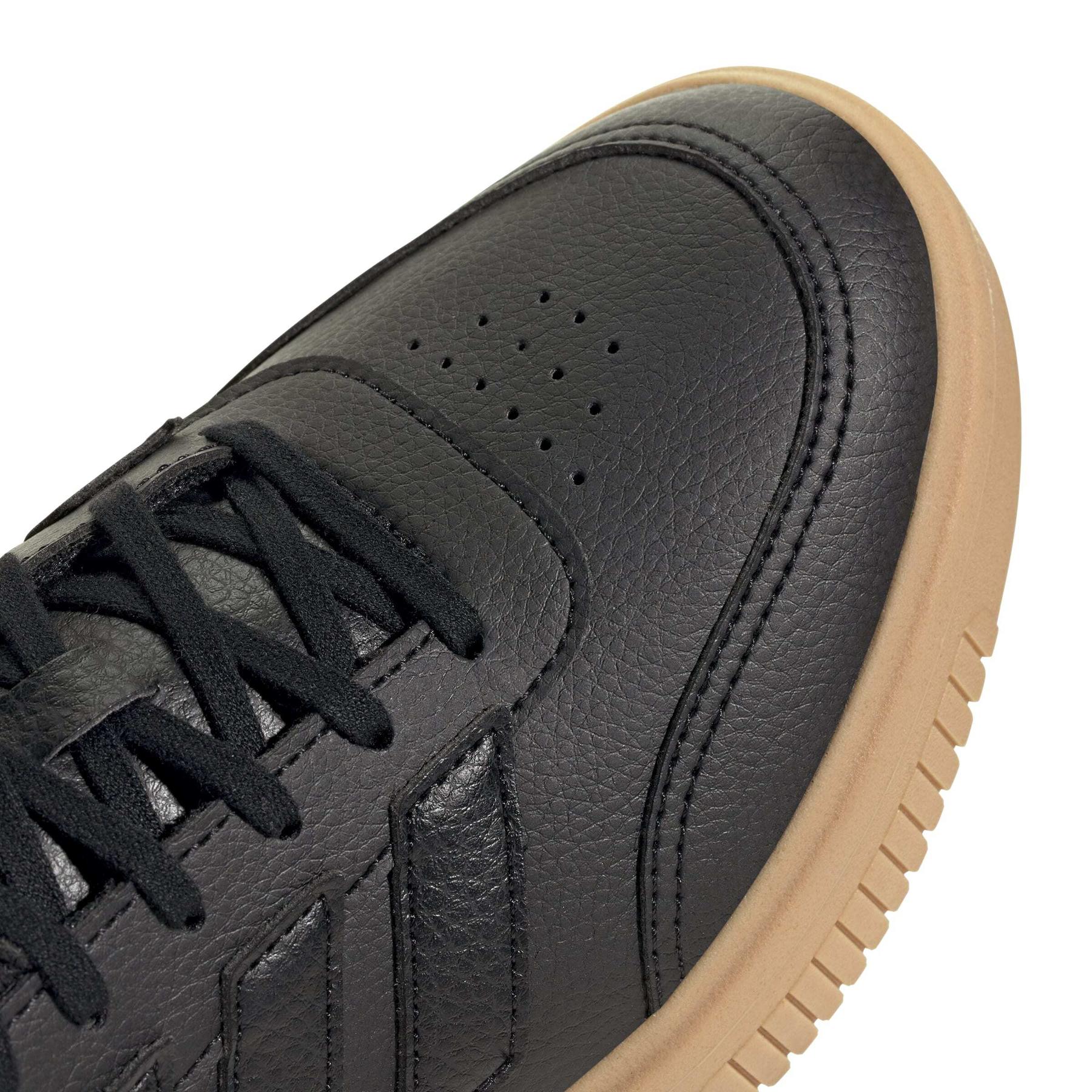 product/a/d/adidas_jr0728_8_footwear_photography_detail_view_1_white-nw091625.jpg