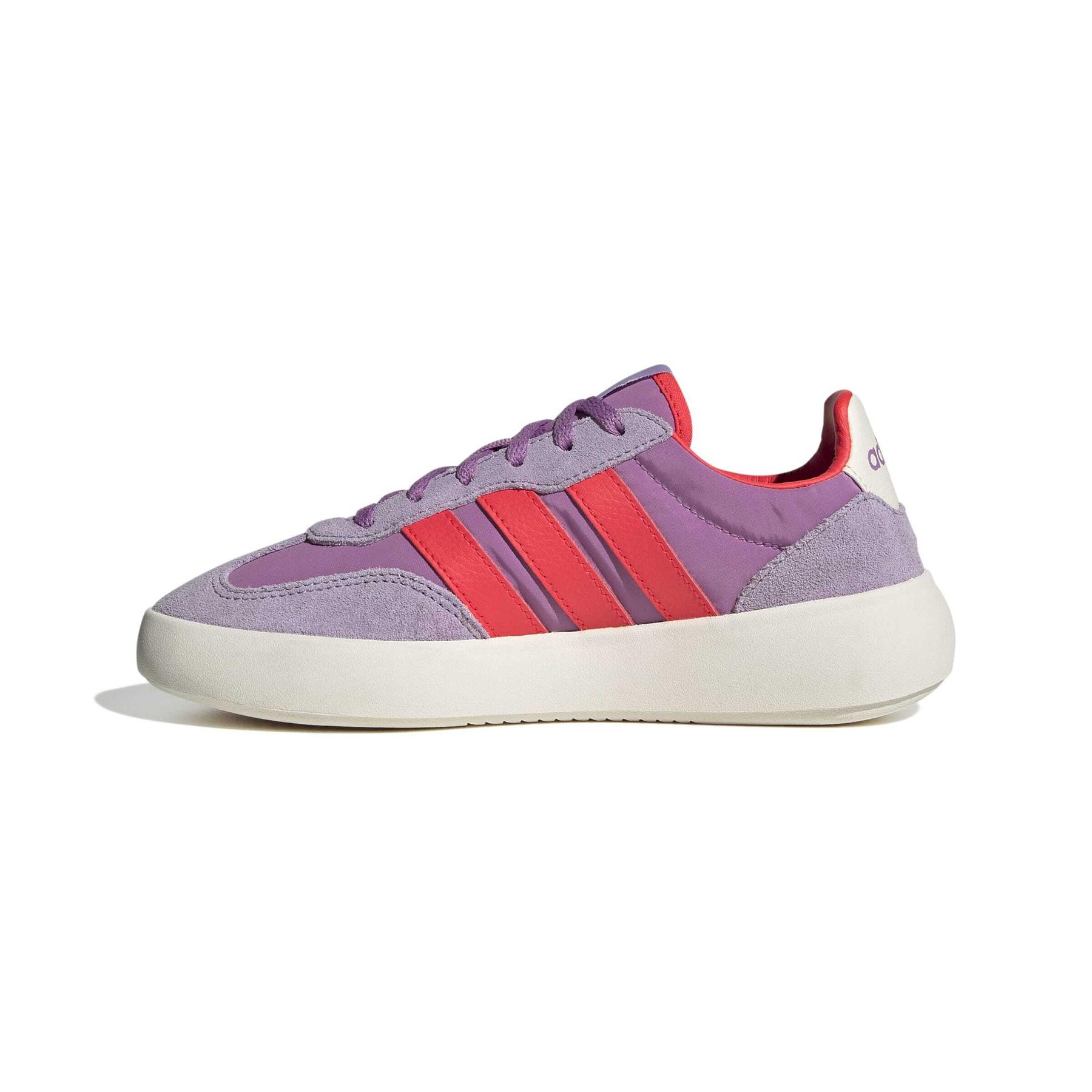 product/a/d/adidas_jr0761_5_footwear_photography_side_medial_center_view_white-nw091625.jpg