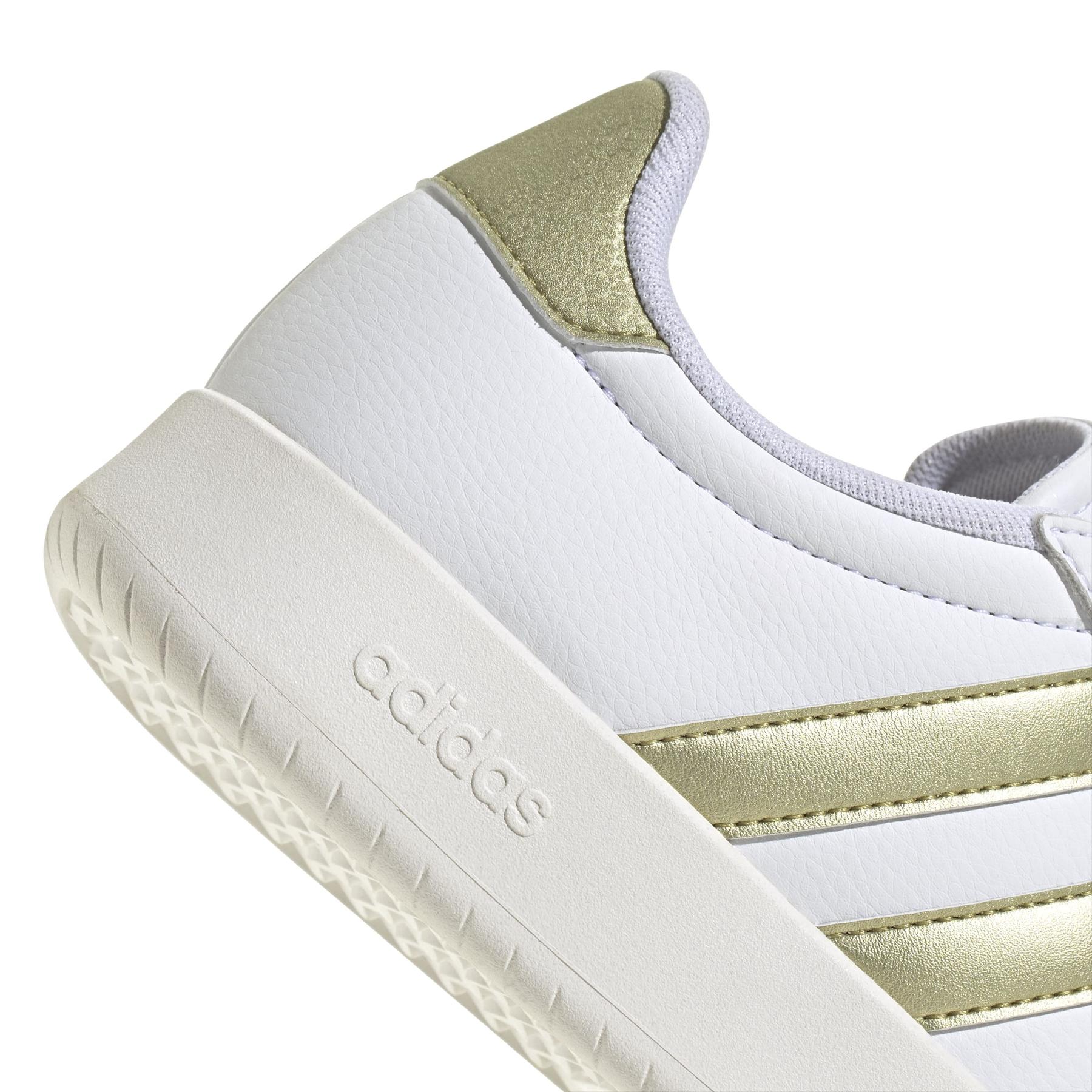product/a/d/adidas_jr1191_9_footwear_photography_detail_view_2_white-nw091625.jpg