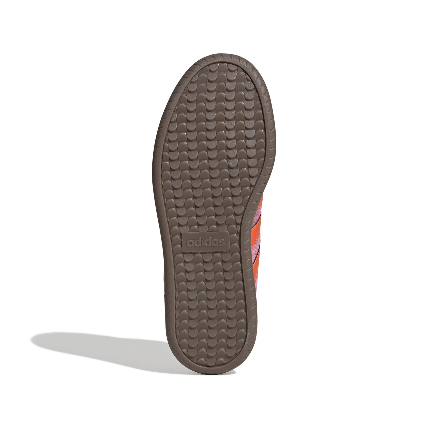 product/a/d/adidas_jr1200_4_footwear_photography_bottom_view_white-nw091625.jpg