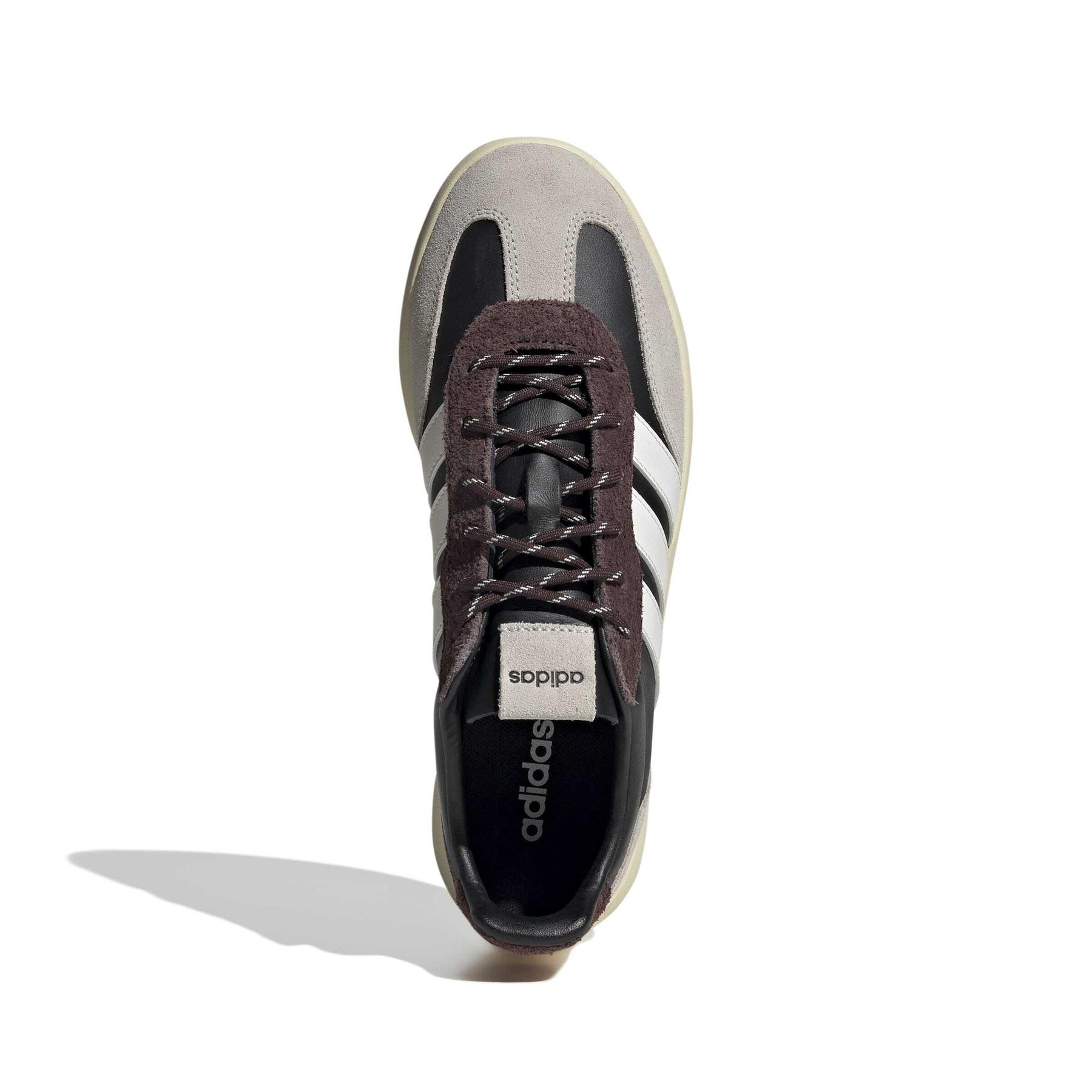 product/a/d/adidas_jr1232_3_footwear_photography_top_portrait_view_white-nw091625.jpg