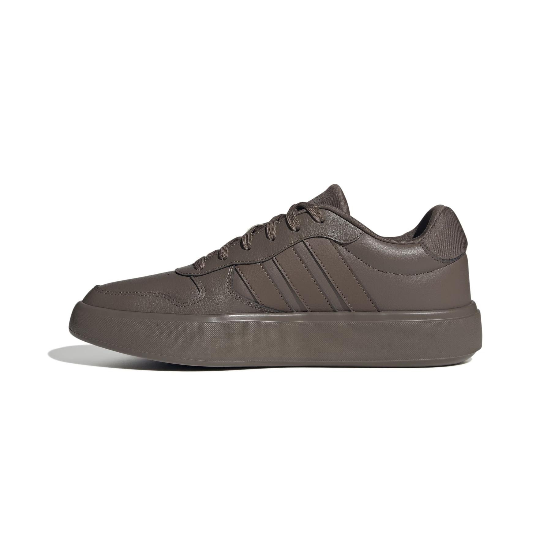 product/a/d/adidas_jr1312_5_footwear_photography_side_medial_center_view_white-nw091625.jpg