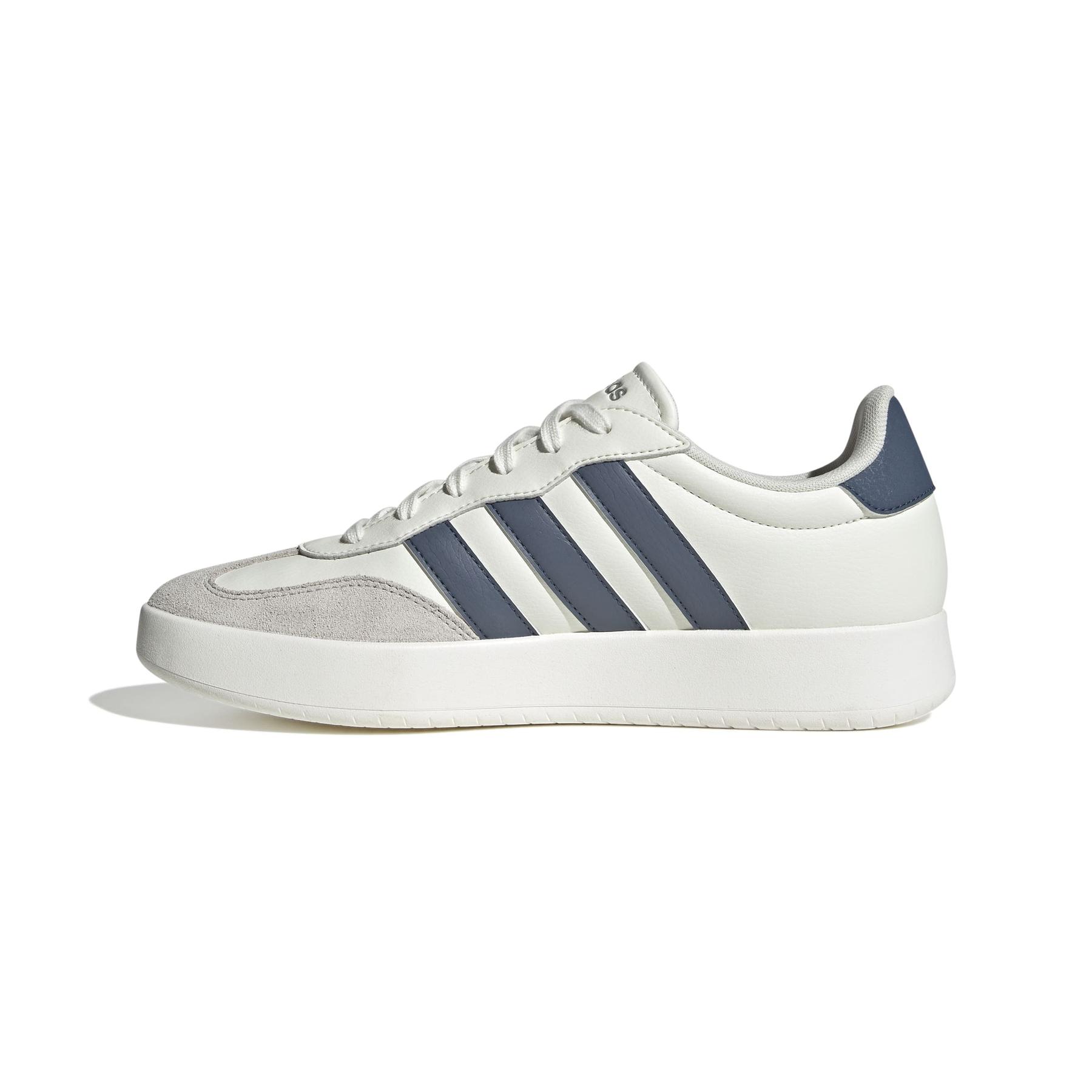 product/a/d/adidas_jr1318_5_footwear_photography_side_medial_center_view_white-nw091625.jpg