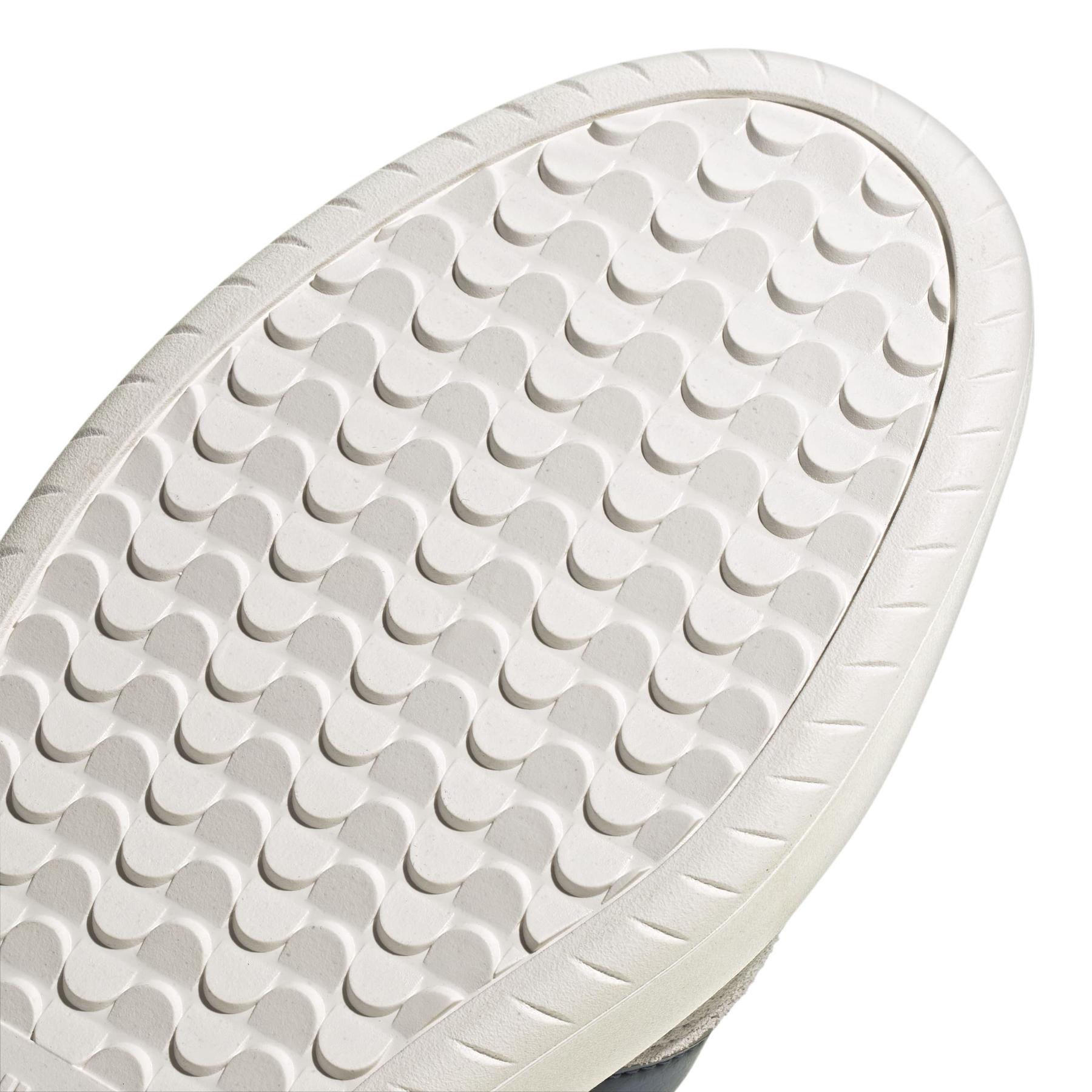product/a/d/adidas_jr1318_9_footwear_photography_detail_view_2_white-nw091625.jpg