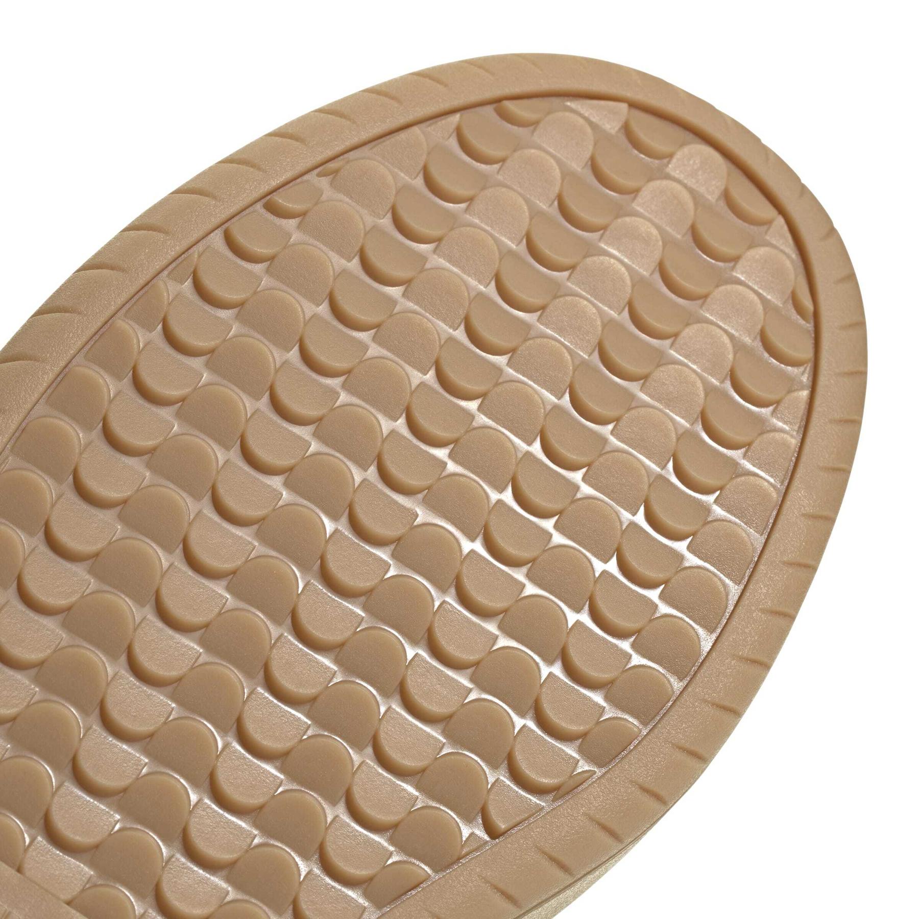 product/a/d/adidas_jr1323_8_footwear_photography_detail_view_1_white-nw091625.jpg