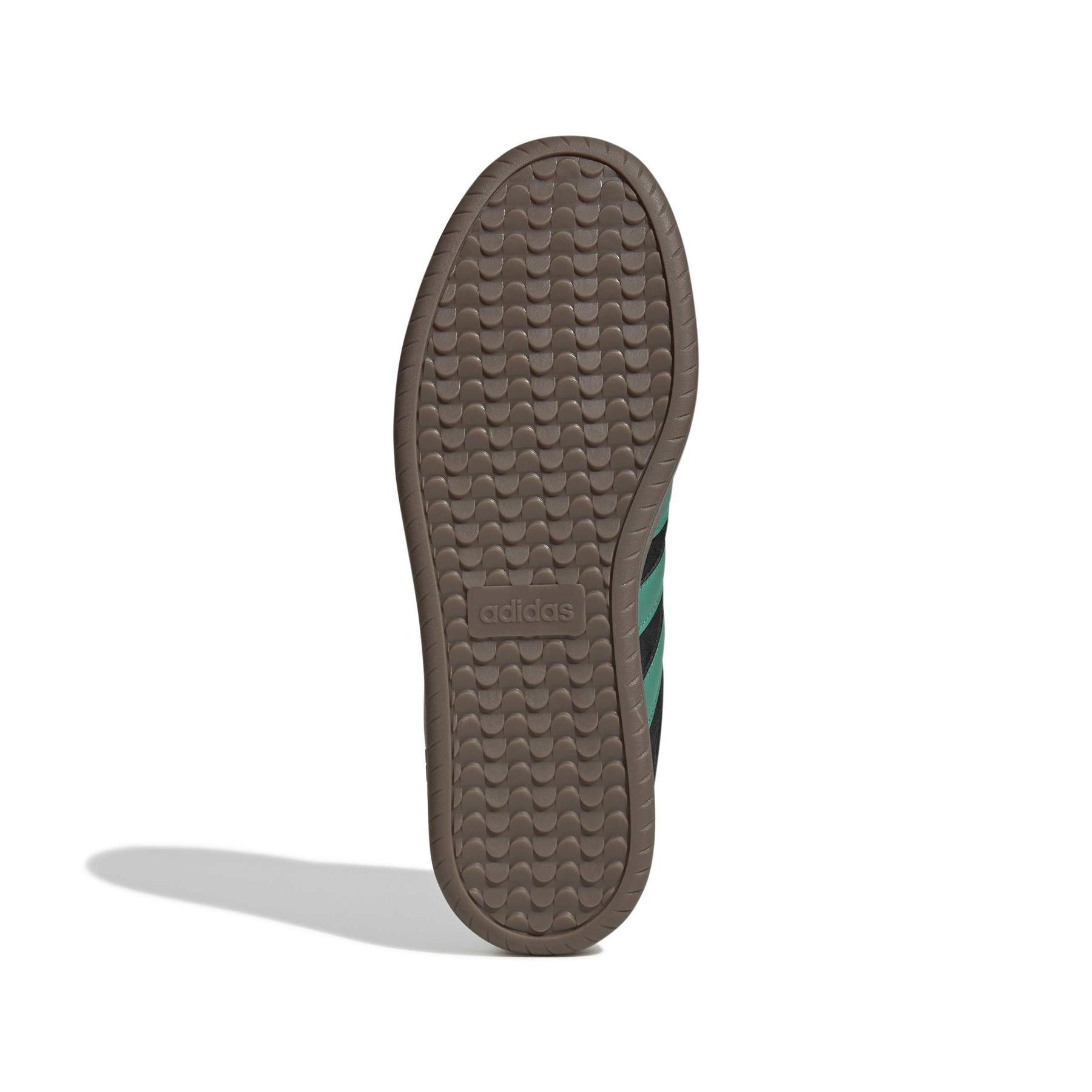 product/a/d/adidas_jr1326_4_footwear_photography_bottom_view_white-nw091625.jpg