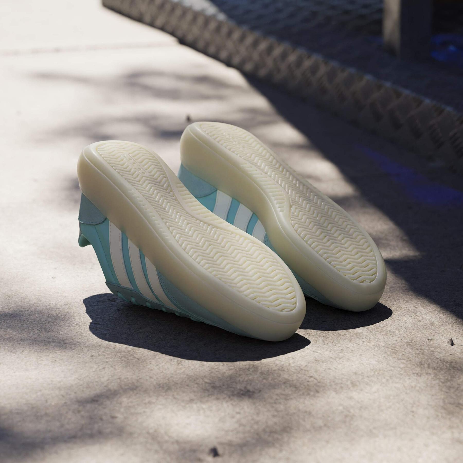 product/a/d/adidas_jr3541_16_footwear_photography_heromrktng_view_4-nw091625.jpg