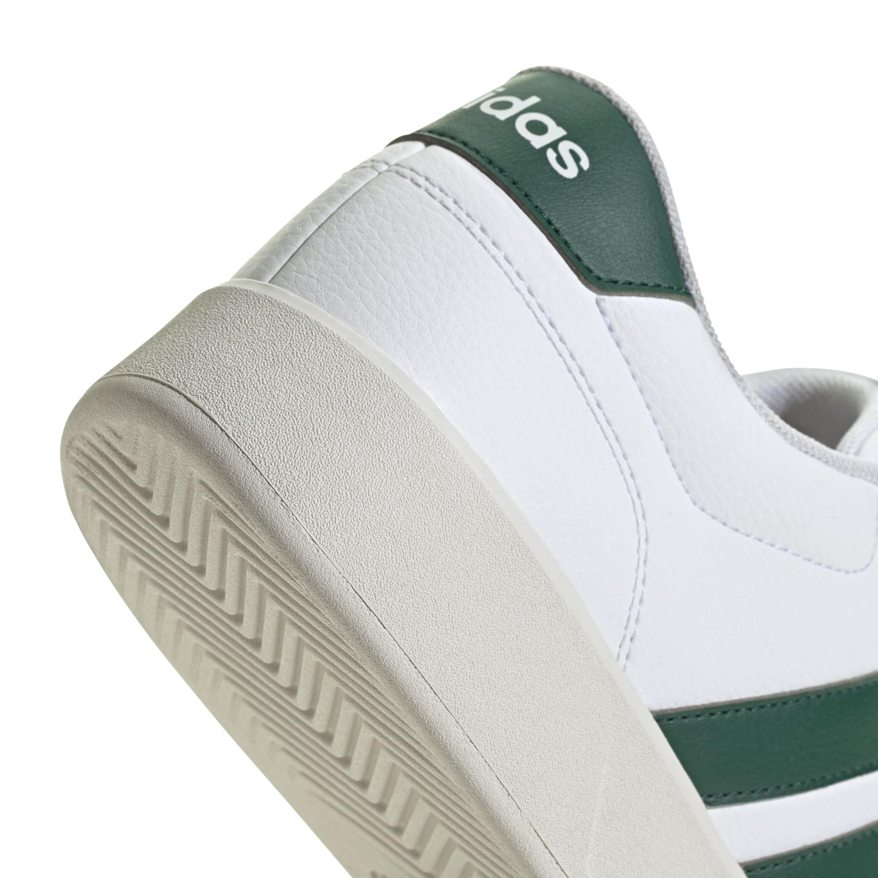 product/a/d/adidas_jr3549_9_footwear_photography_detail_view_2_white-nw091625.jpg