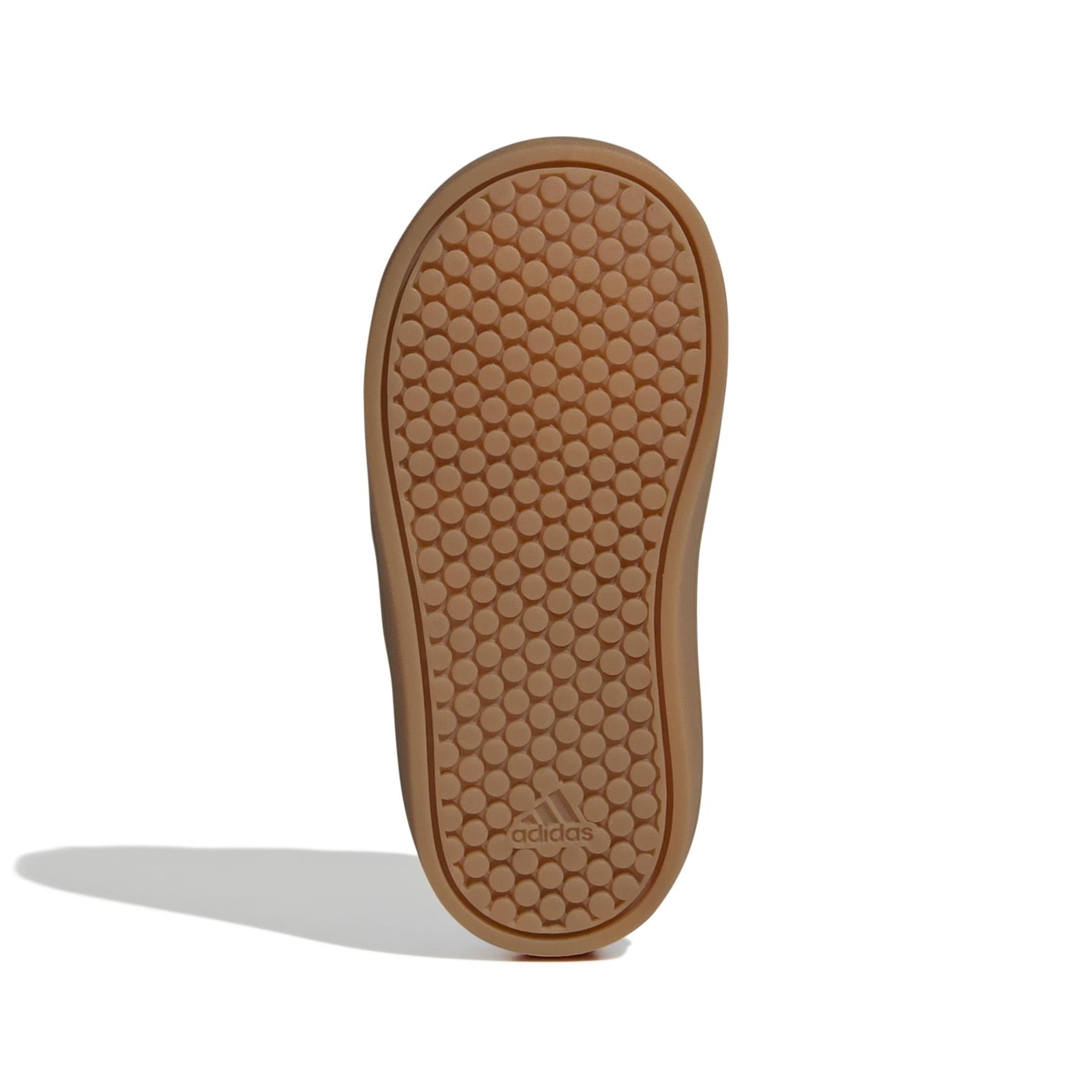 product/a/d/adidas_jr6029_4_footwear_photography_bottom_view_white-nw091725.jpg