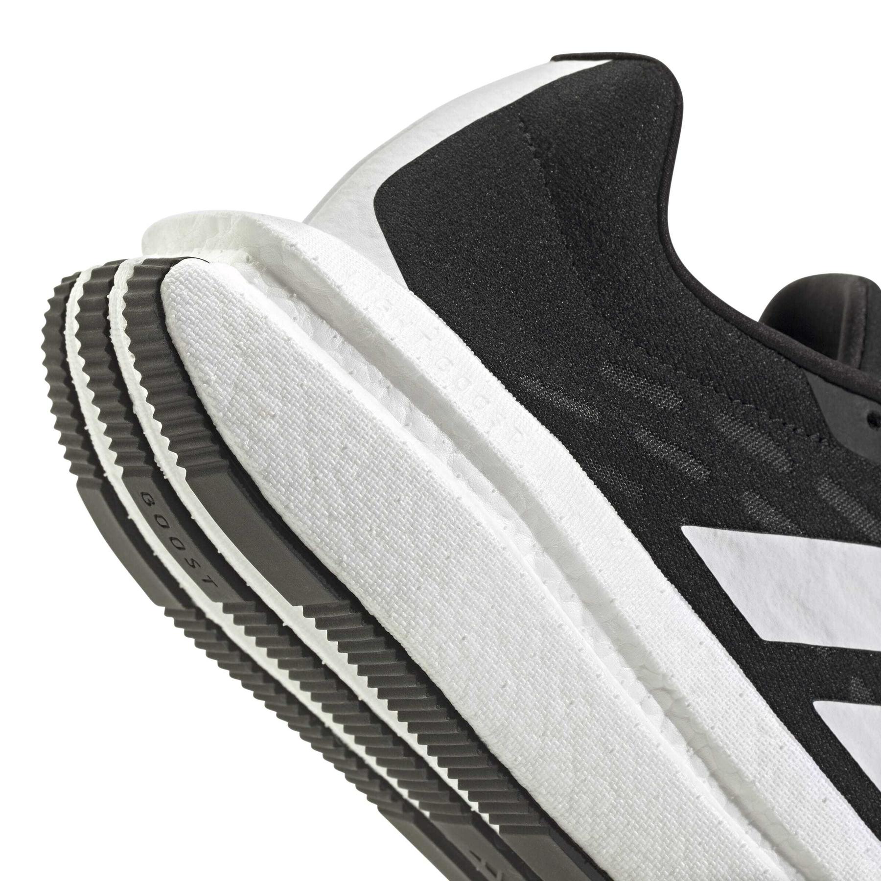 product/a/d/adidas_jr7931_9_footwear_photography_detail_view_2_white-nw091725.jpg