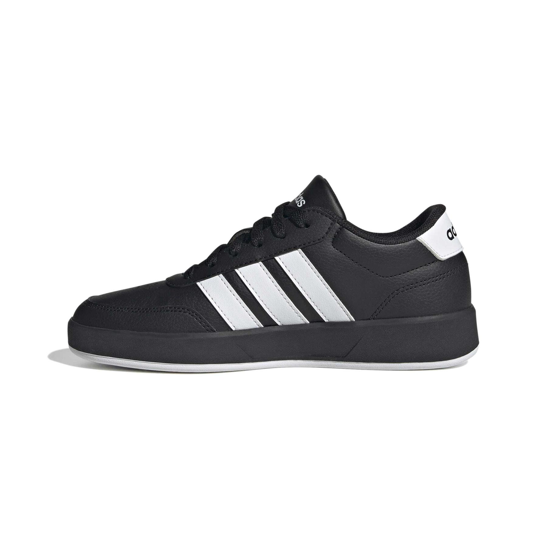 product/a/d/adidas_jr8447_5_footwear_photography_side_medial_center_view_white.jpg