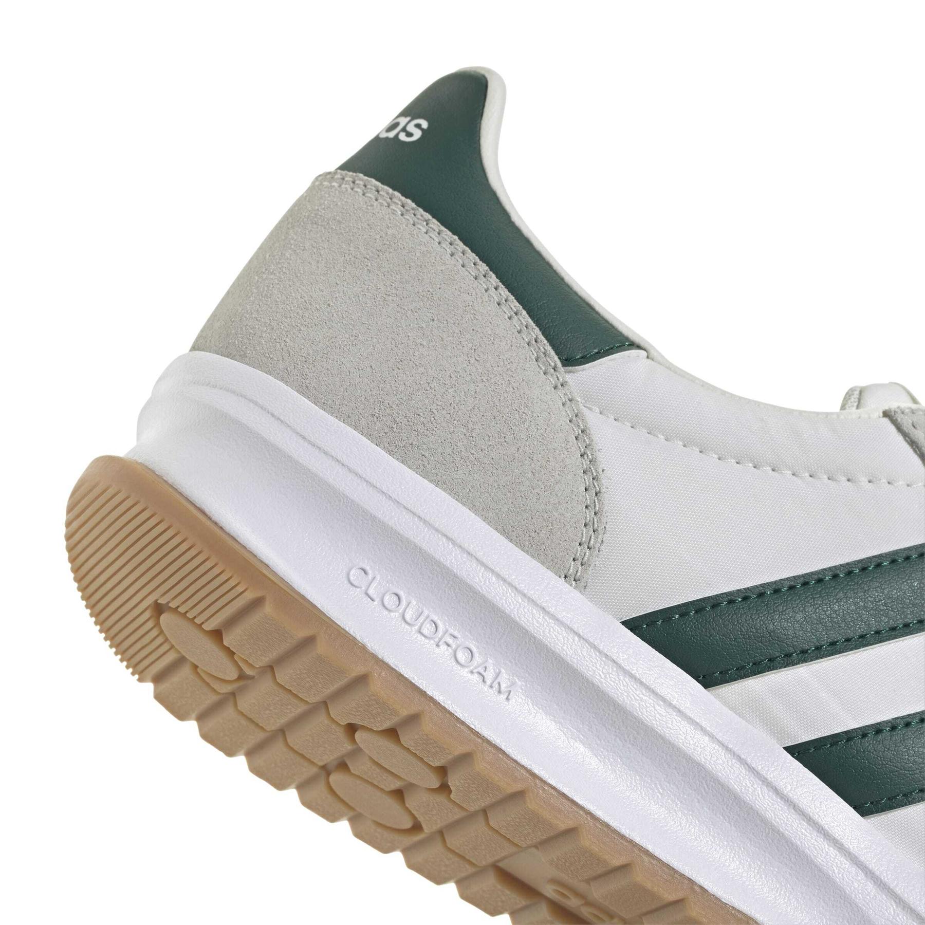 product/a/d/adidas_jr8594_8_footwear_photography_detail_view_1_white-nw091725.jpg