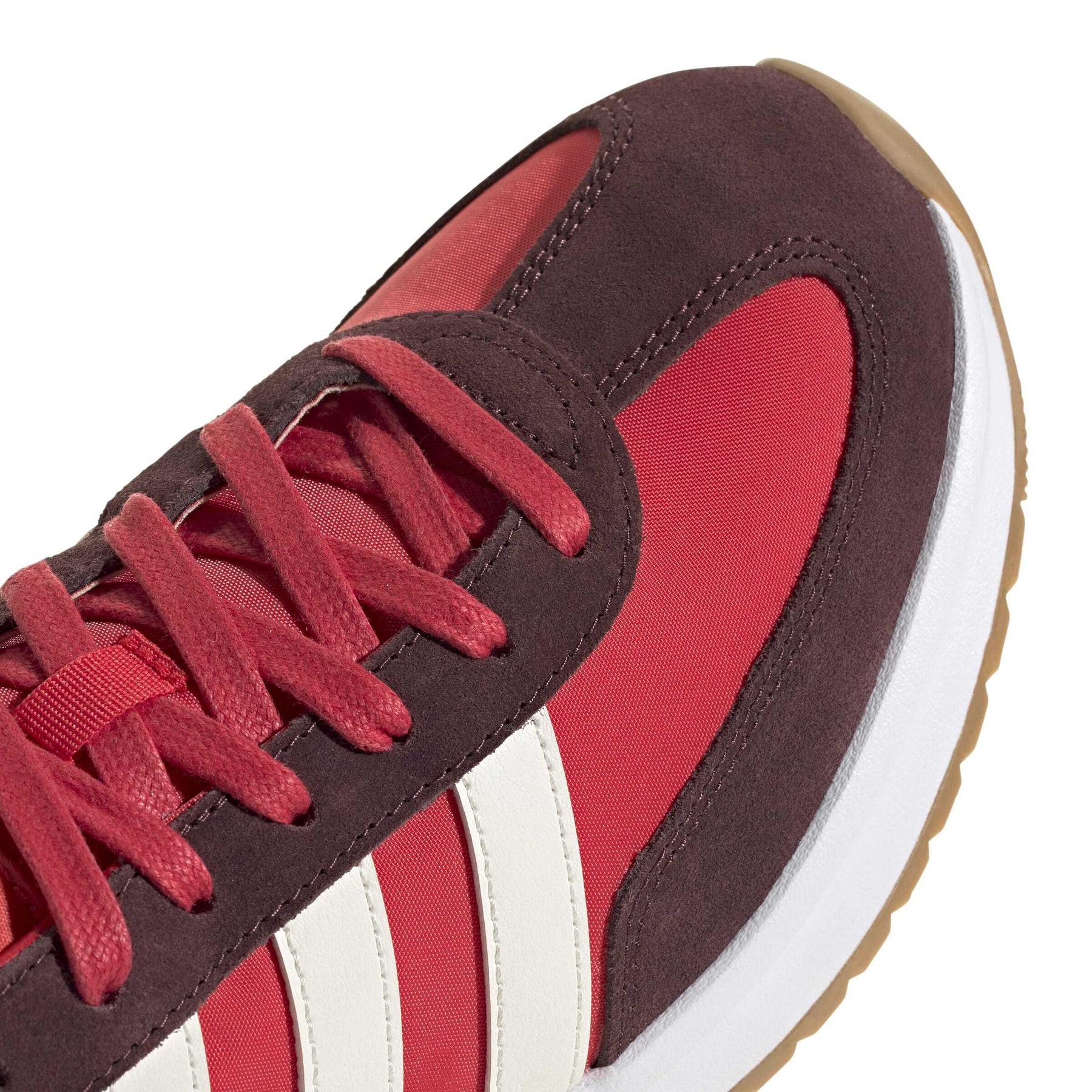 product/a/d/adidas_jr8595_8_footwear_photography_detail_view_1_white-nw091725.jpg