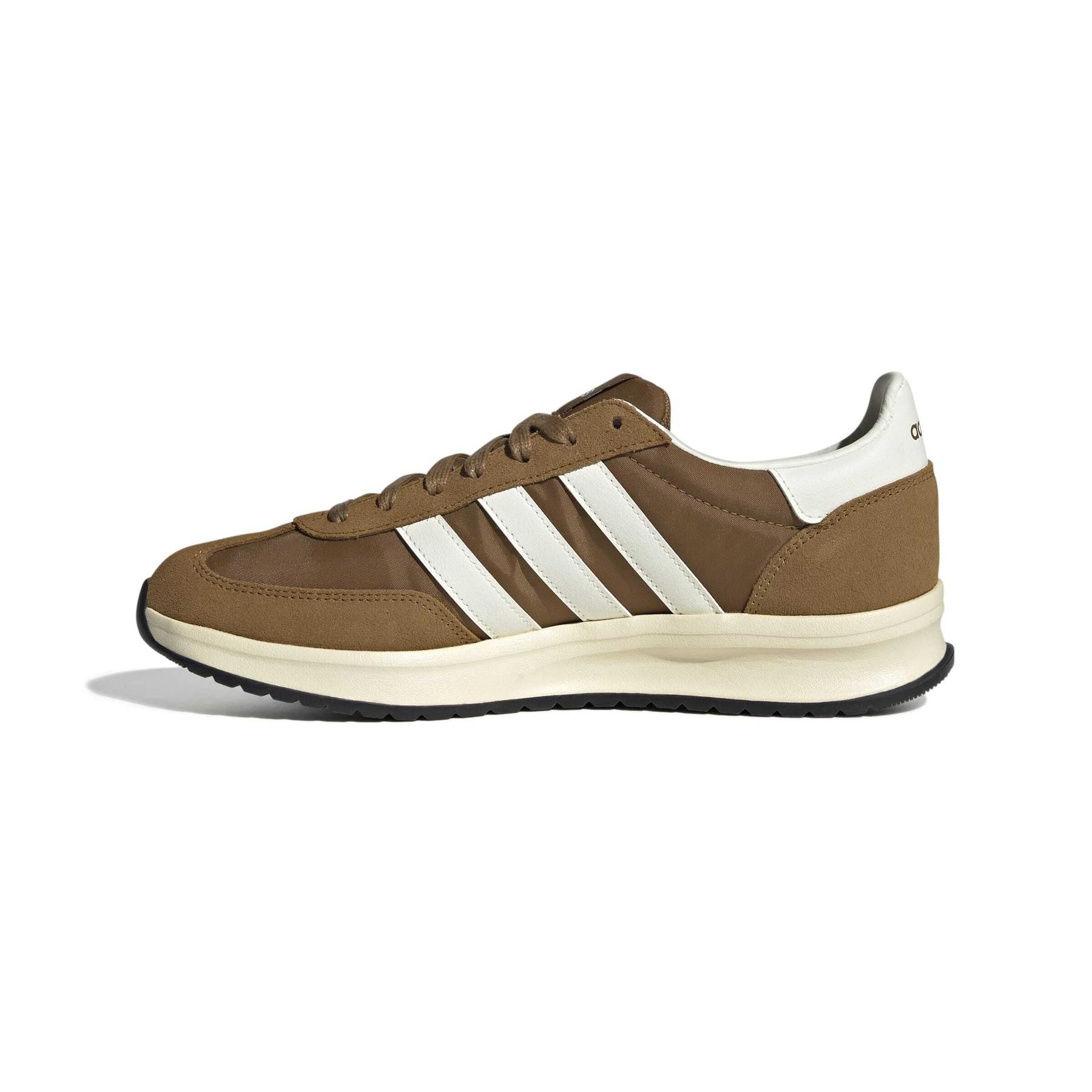 product/a/d/adidas_jr8598_5_footwear_photography_side_medial_center_view_white-nw091725.jpg
