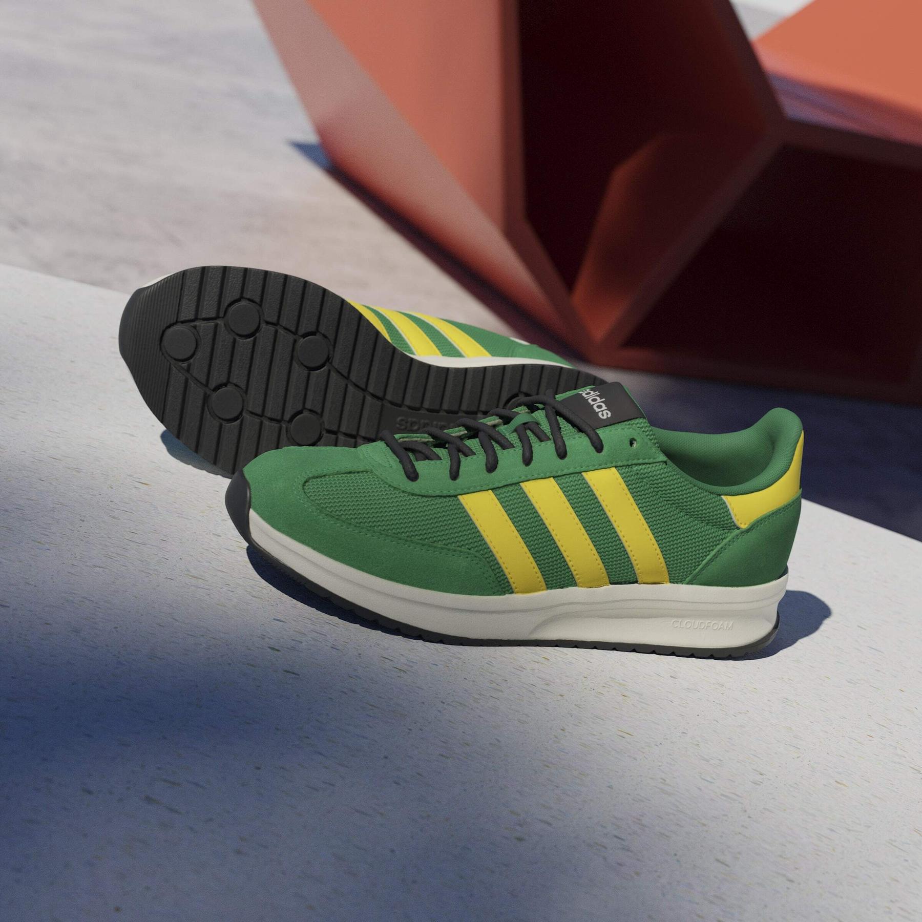 product/a/d/adidas_jr8631_16_footwear_photography_heromrktng_view_4-nw091725.jpg