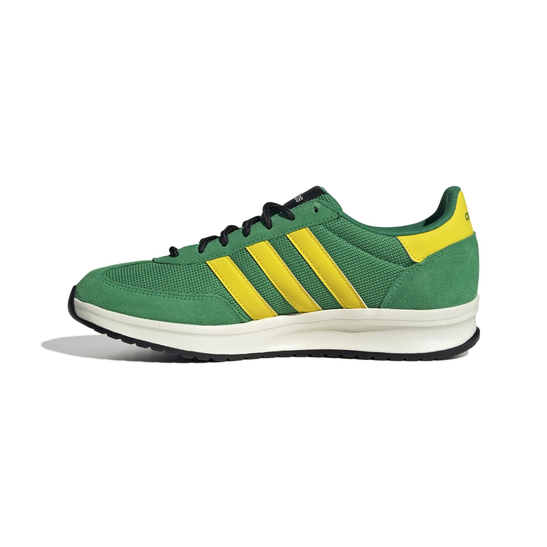 product/a/d/adidas_jr8631_5_footwear_photography_side_medial_center_view_white-nw091725.jpg