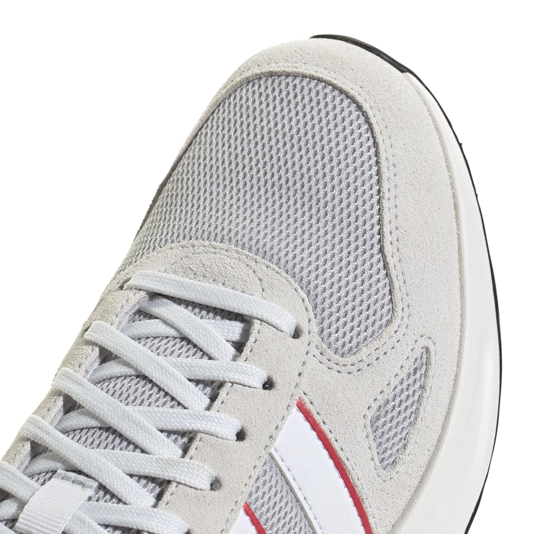 product/a/d/adidas_jr8710_8_footwear_photography_detail_view_1_white-nw091725.jpg