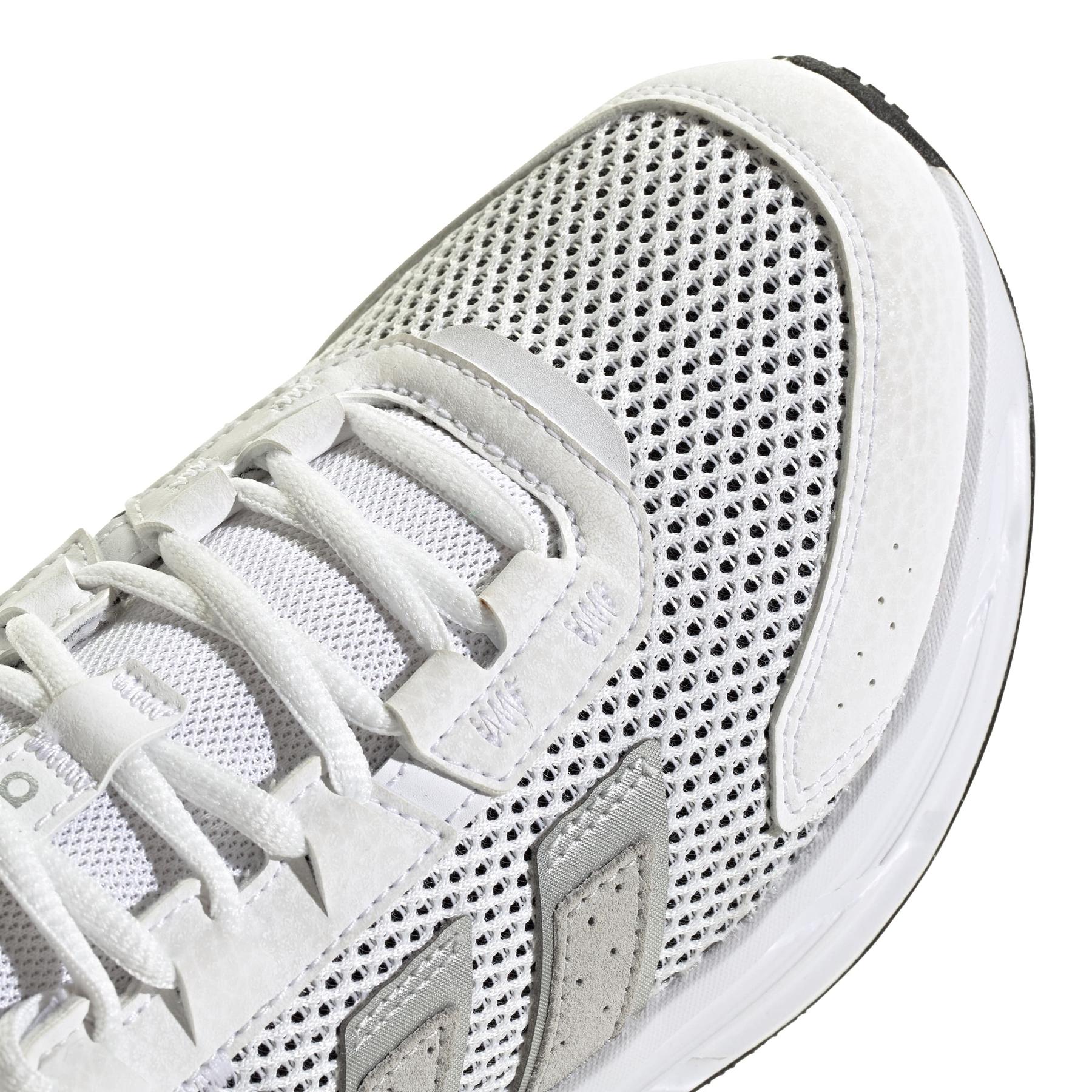 product/a/d/adidas_jr8730_8_footwear_photography_detail_view_1_white-nw091725.jpg