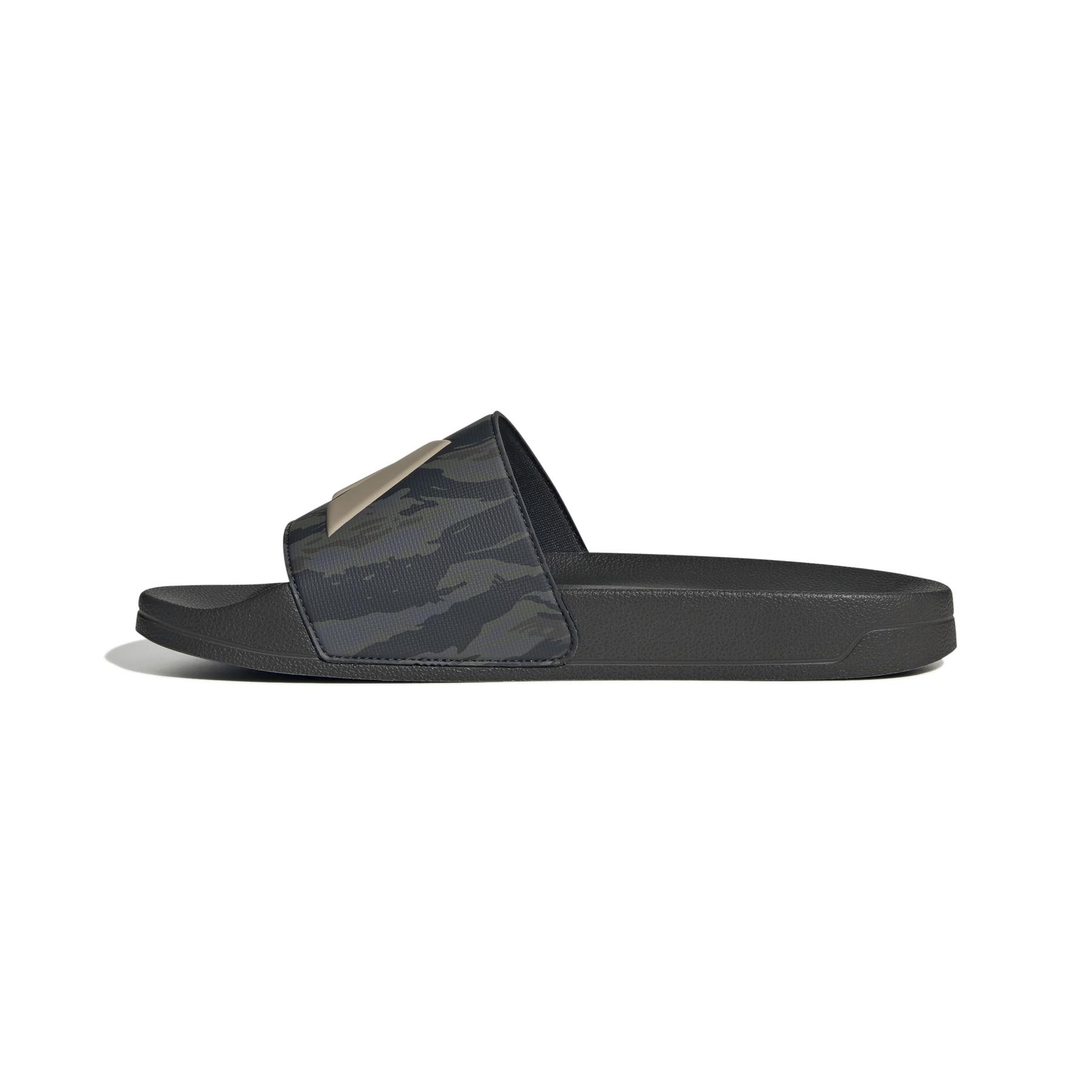 product/a/d/adidas_jr9231_5_footwear_photography_side_medial_center_view_white-nw091725.jpg