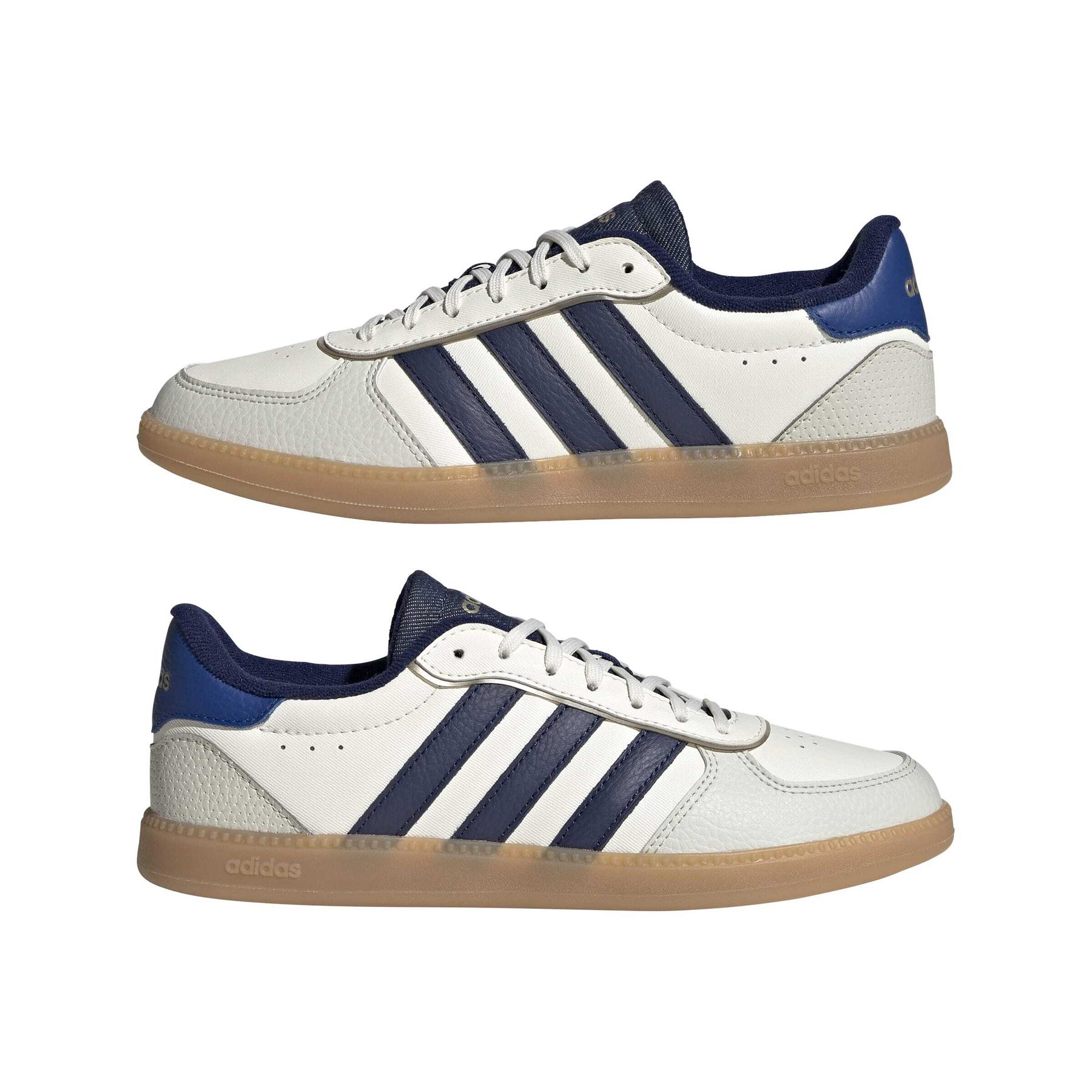 product/a/d/adidas_jr9529_10_footwear_photography_mirrored_pair_view_white-nw091725.jpg