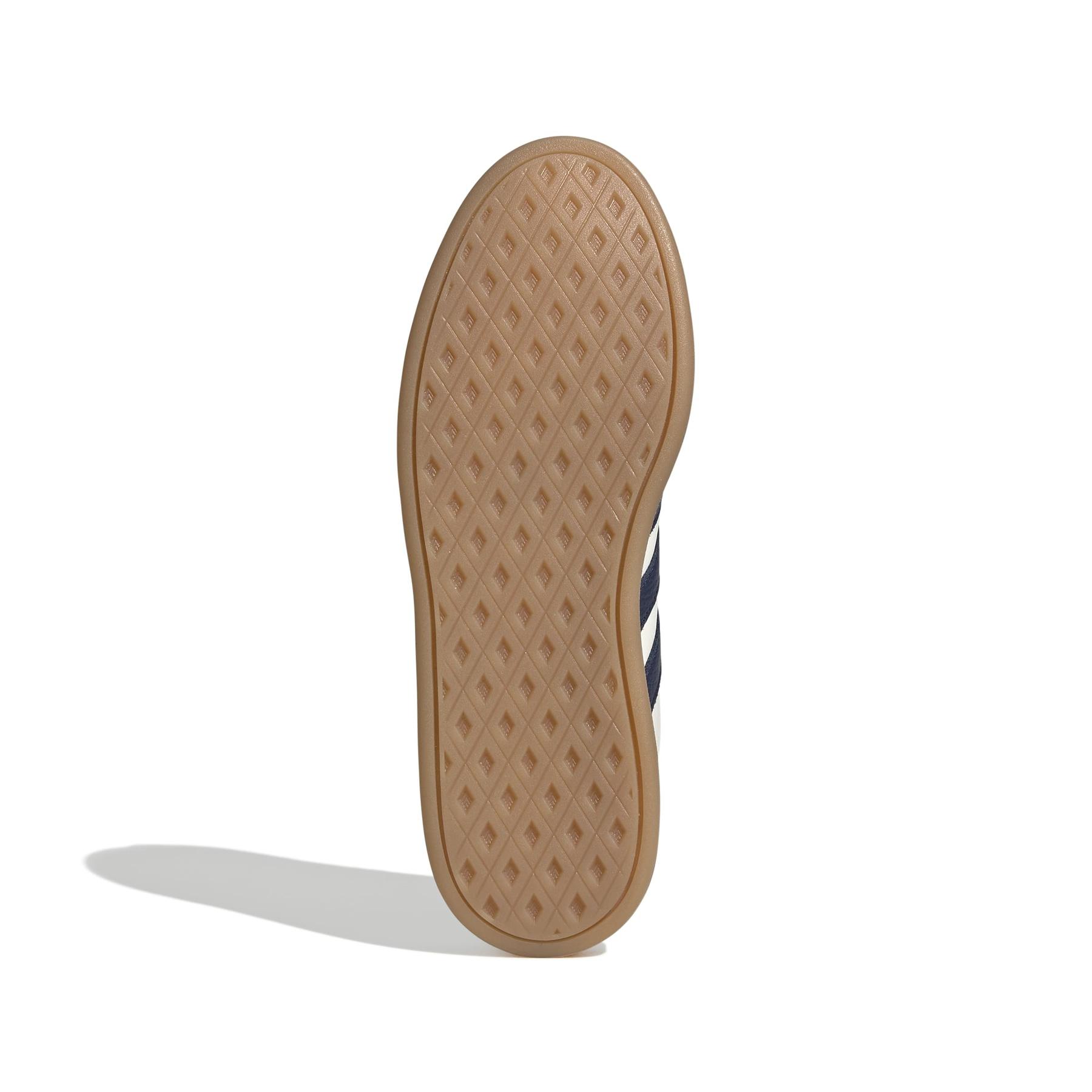product/a/d/adidas_jr9529_4_footwear_photography_bottom_view_white-nw091725.jpg