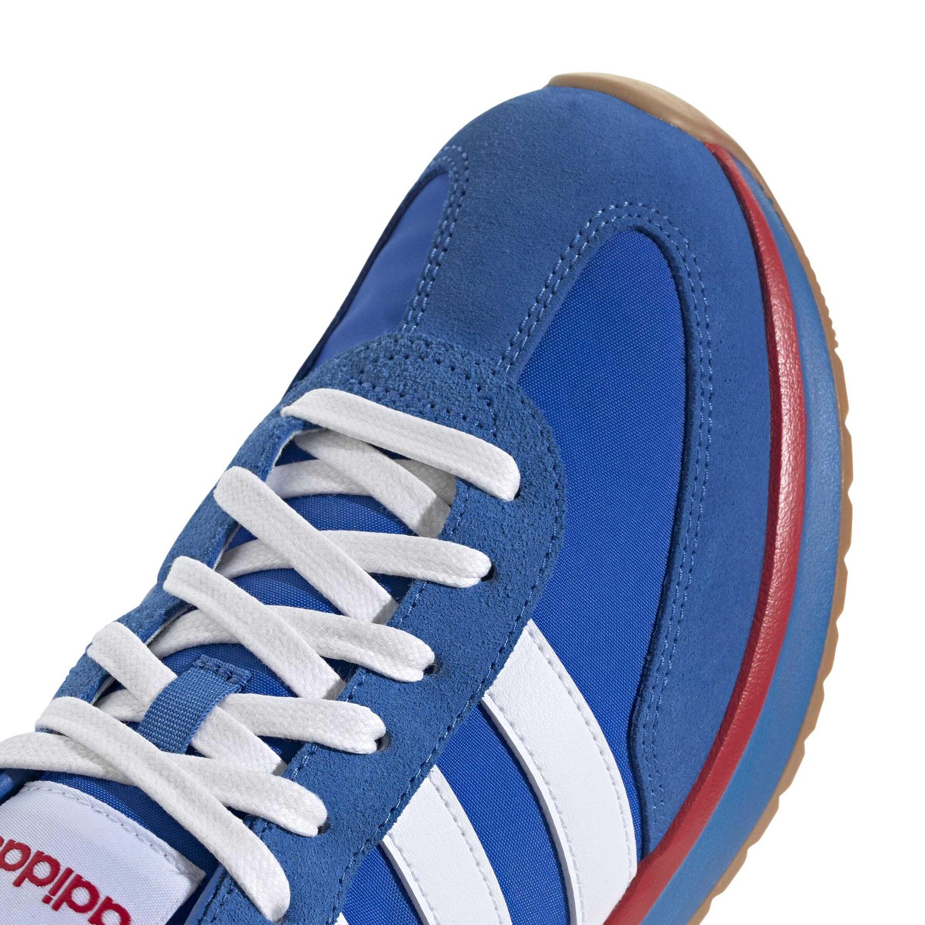 product/a/d/adidas_js0117_9_footwear_photography_detail_view_2_white-nw091725.jpg