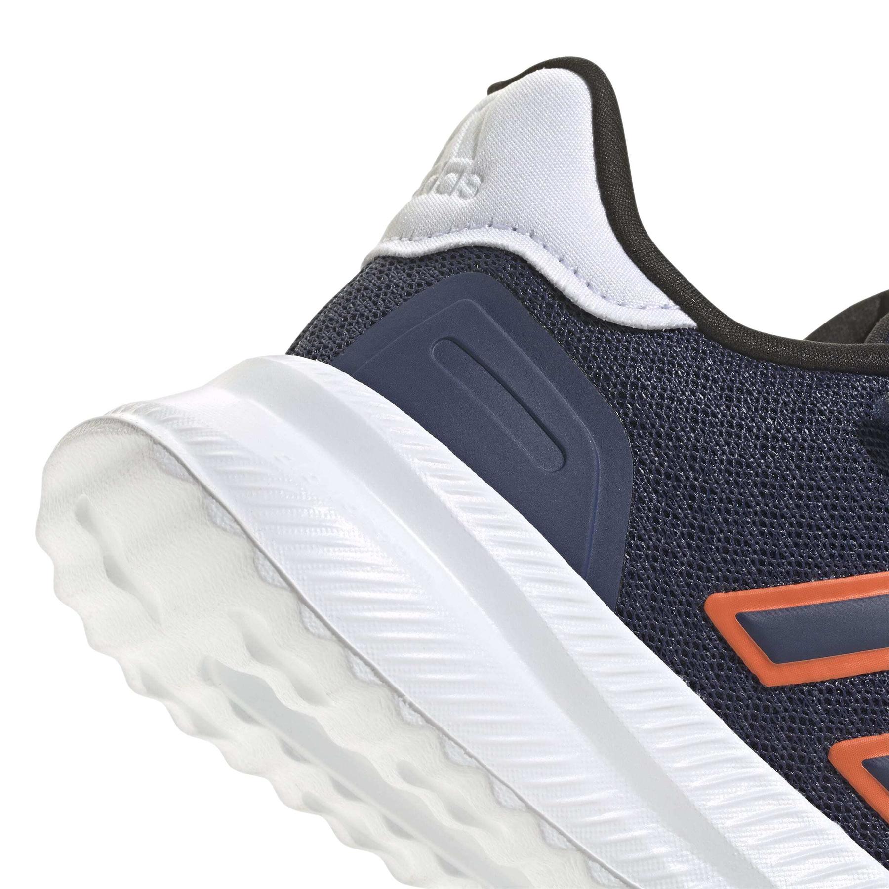product/a/d/adidas_js0672_9_footwear_photography_detail_view_2_white-nw091725.jpg