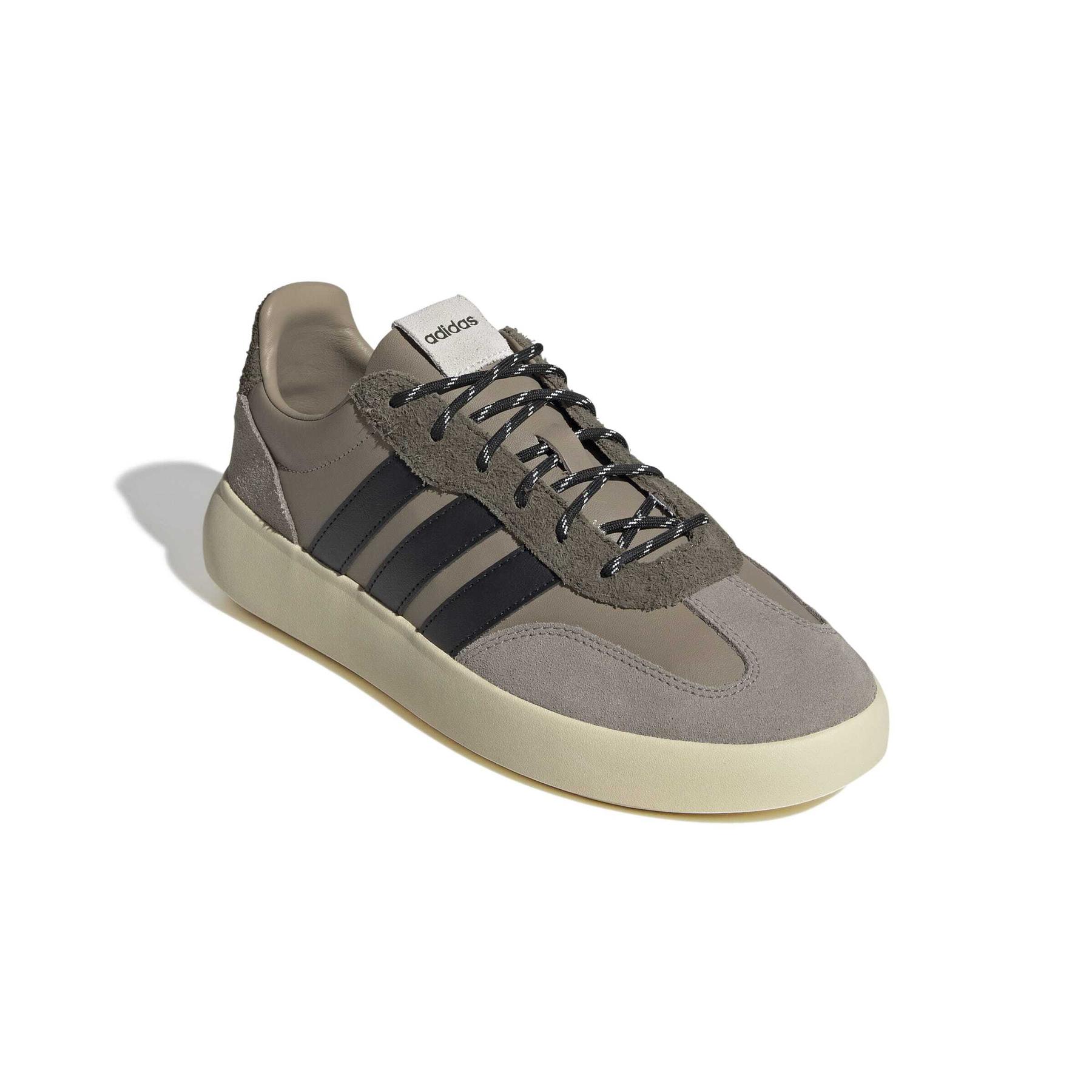 product/a/d/adidas_js0936_6_footwear_photography_front_lateral_top_view_white-nw091725.jpg