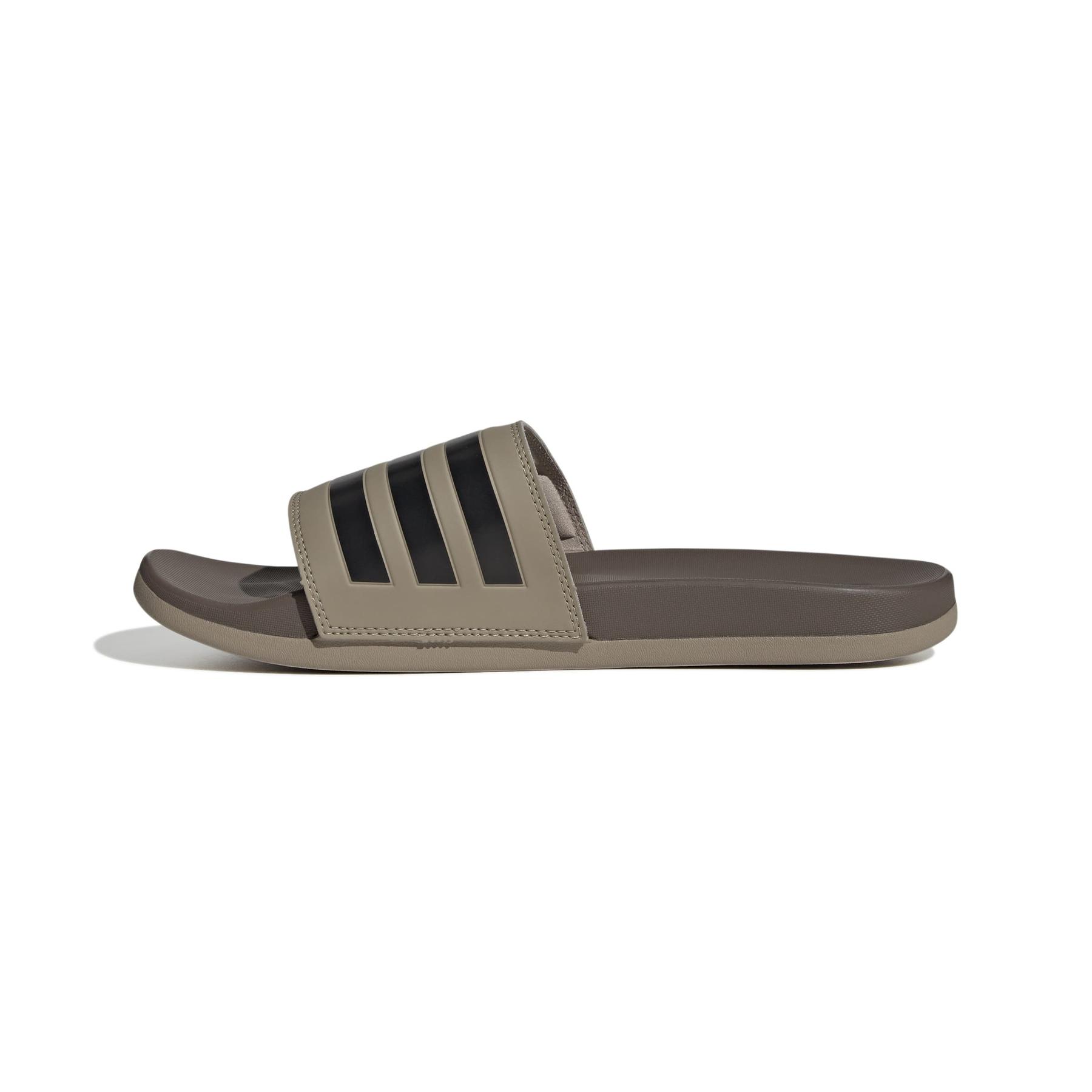 product/a/d/adidas_js1138_5_footwear_photography_side_medial_center_view_white-nw091725.jpg