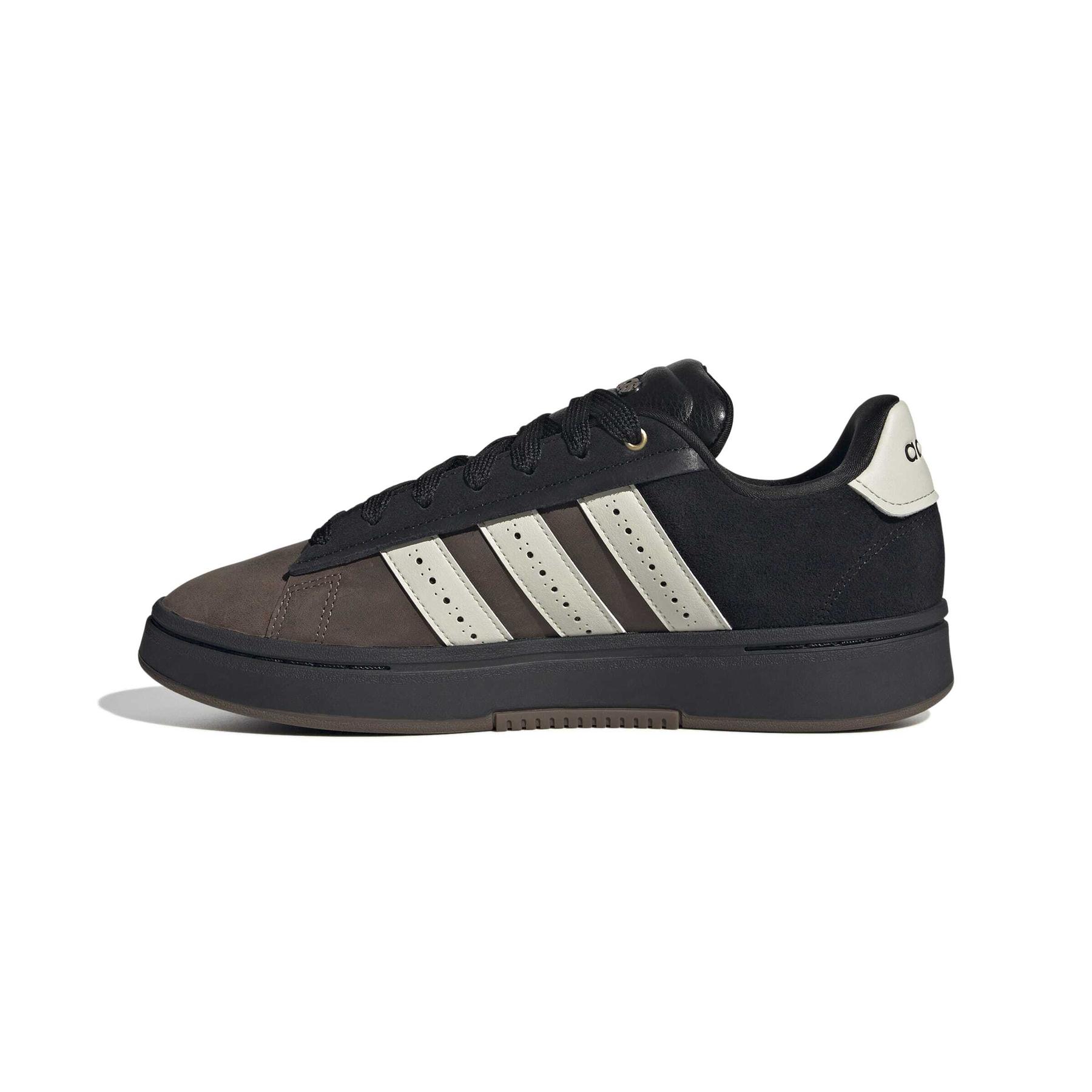 product/a/d/adidas_js1829_5_footwear_photography_side_medial_center_view_white-nw091725.jpg