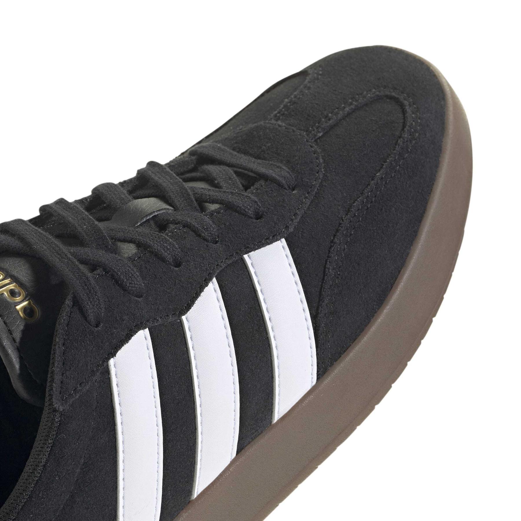 product/a/d/adidas_js2695_9_footwear_photography_detail_view_2_white-nw091725.jpg
