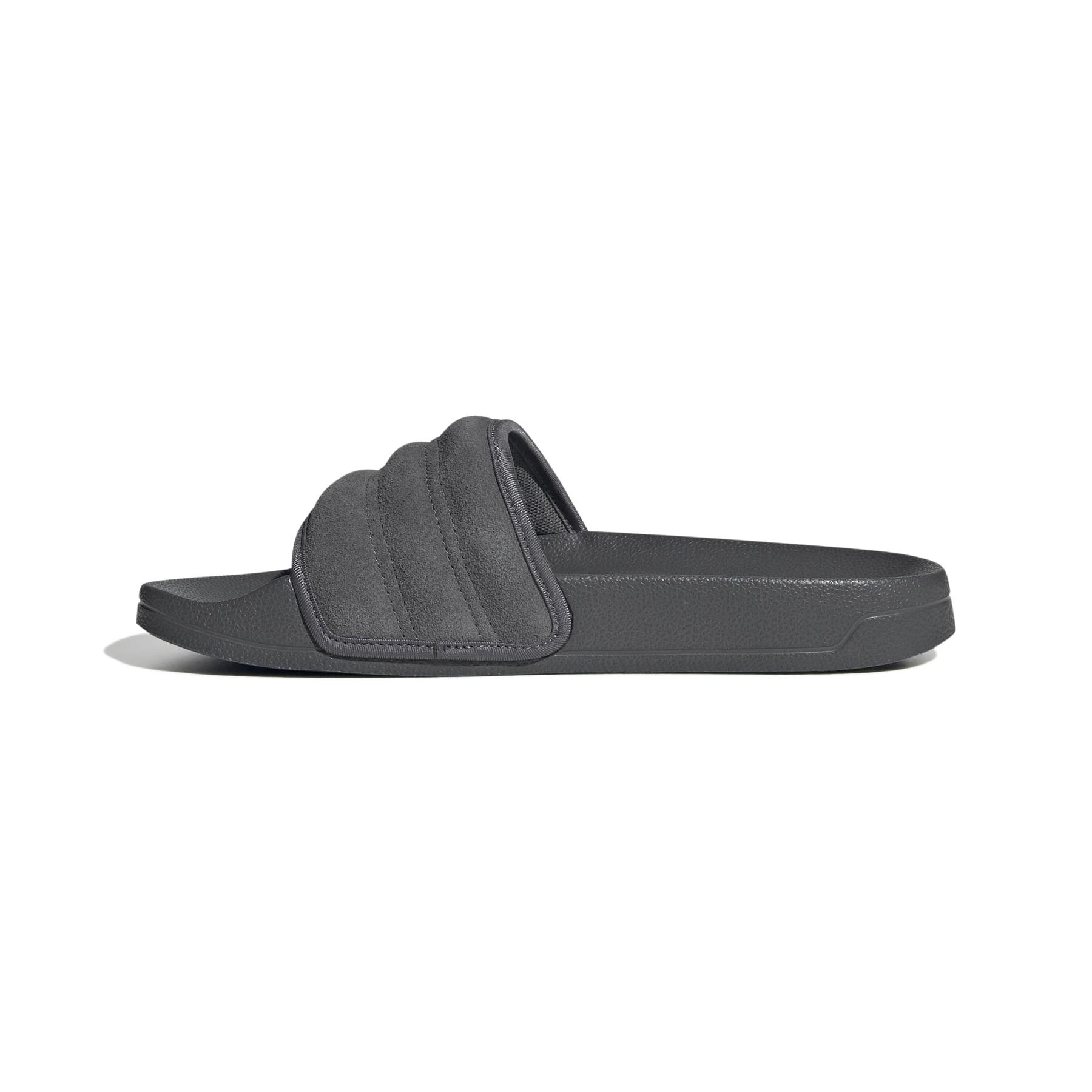 product/a/d/adidas_js2853_5_footwear_photography_side_medial_center_view_white-nw091725.jpg