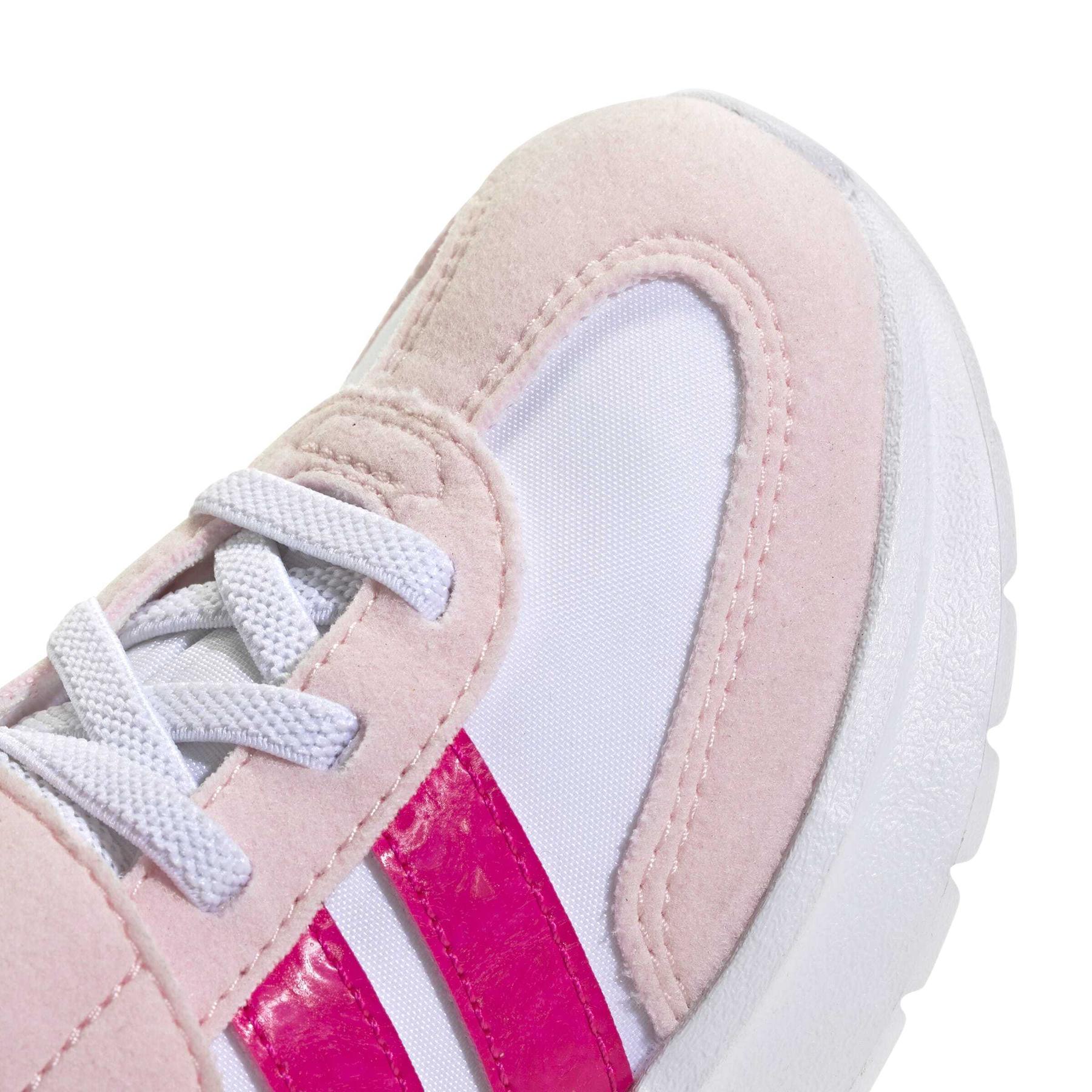 product/a/d/adidas_js3672_8_footwear_photography_detail_view_1_white-nw091725.jpg