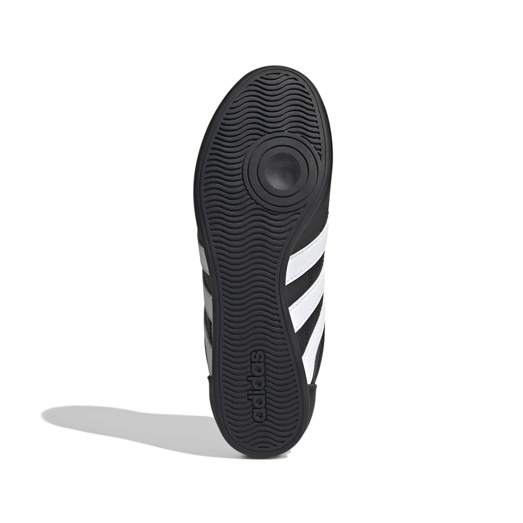 product/a/d/adidas_js3871_4_footwear_photography_bottom_view_white-nw091725.jpg