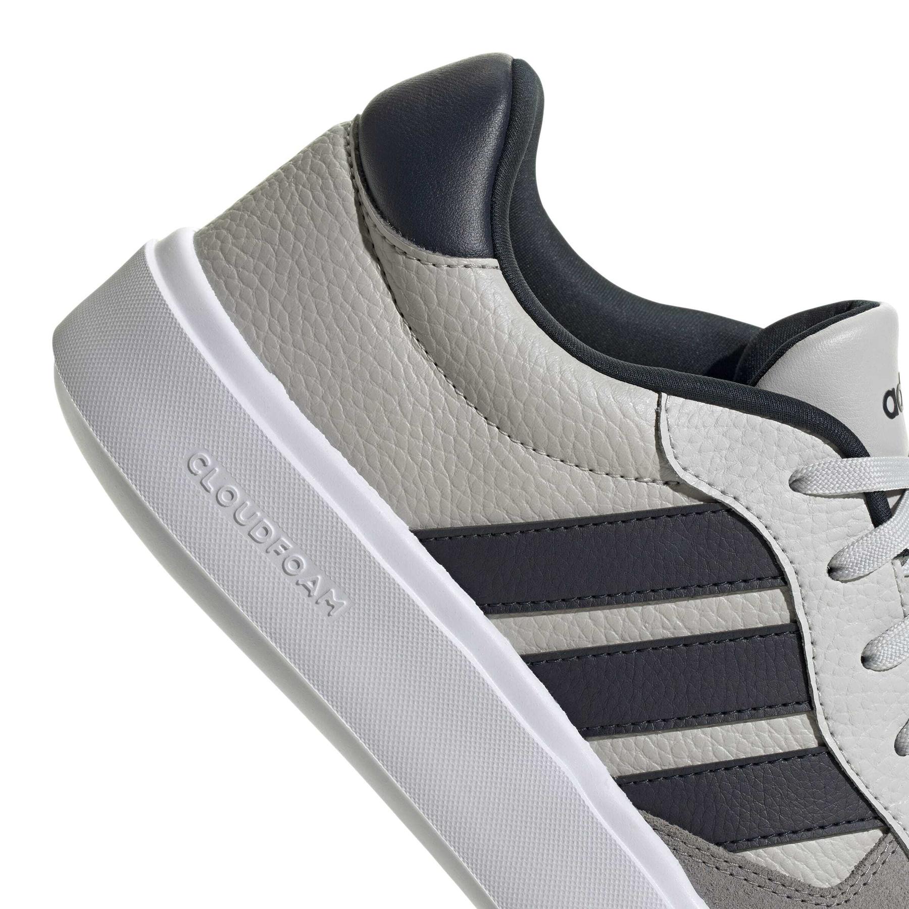 product/a/d/adidas_js3876_8_footwear_photography_detail_view_1_white-nw091725.jpg