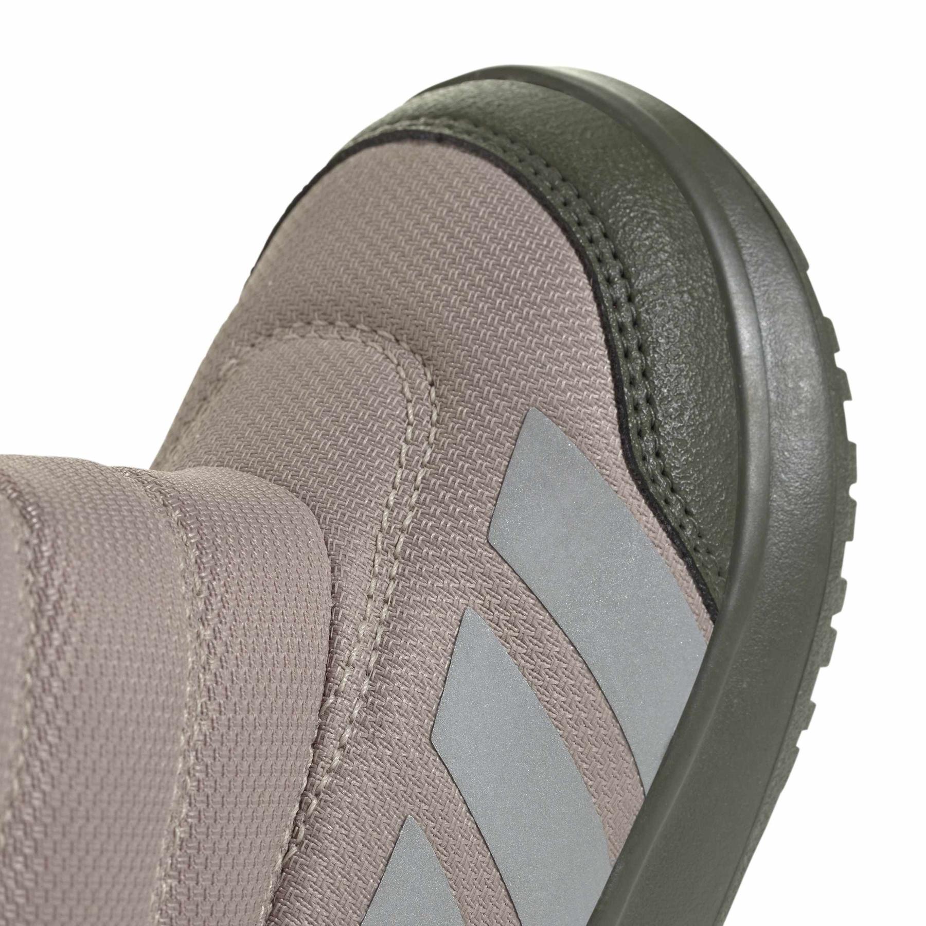 product/a/d/adidas_js4081_9_footwear_photography_detail_view_2_white-nw091725.jpg